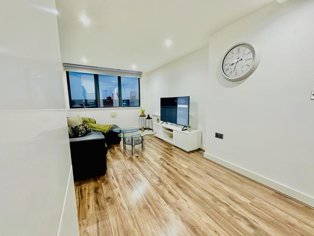 Birmingham City Centre Prestige Stay - Premium Apartment - City Centre - Wifi included view 4