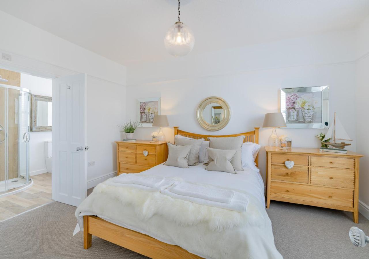 6 Bed in Pwllheli oc-argrai