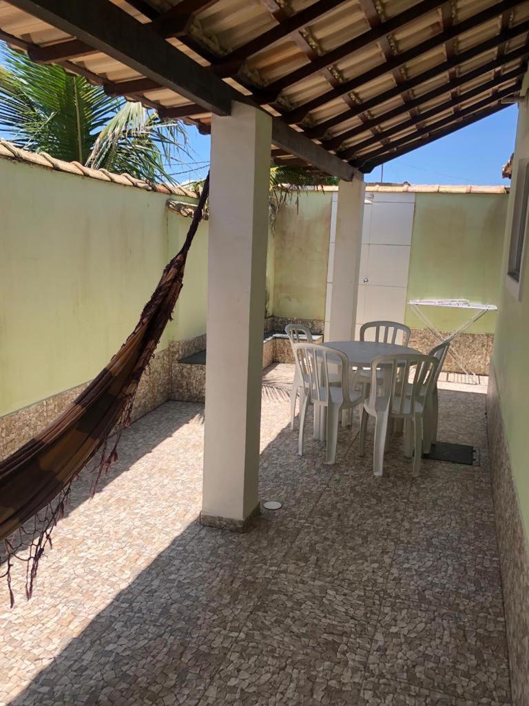 CASAS DUPLEX 2 QUARTOS na beira da praia de Figueira - Arraial do Cabo - RJ - Máx 5 hóspedes com 2 suítes, ou Máx 7 Hóspedes com sala de TV e churrasqueira