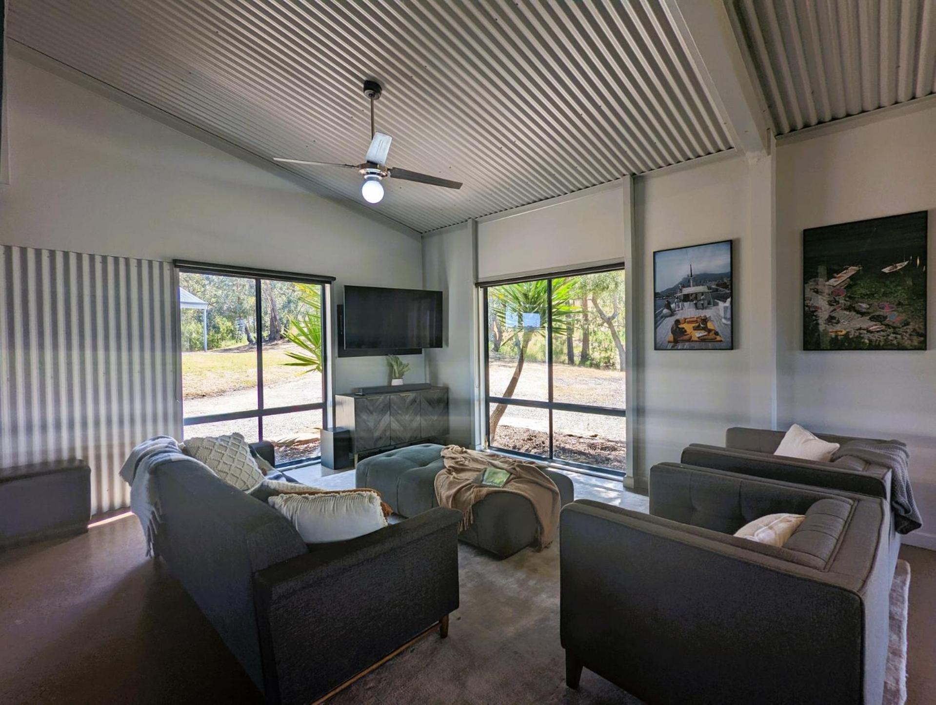 Lakeview Lodge