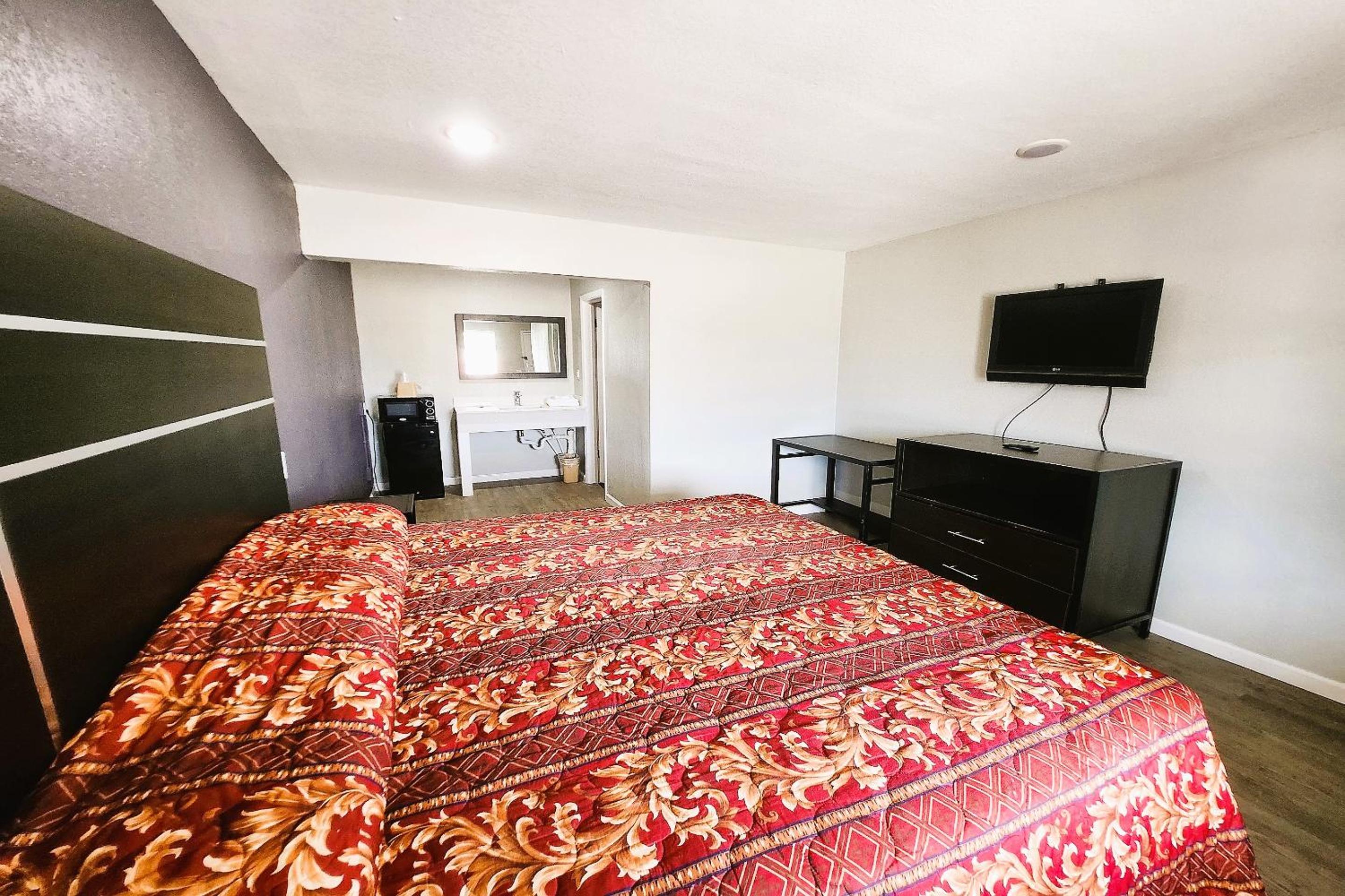 Travel Inn by OYO, Hwy 80 - Jackson view 4