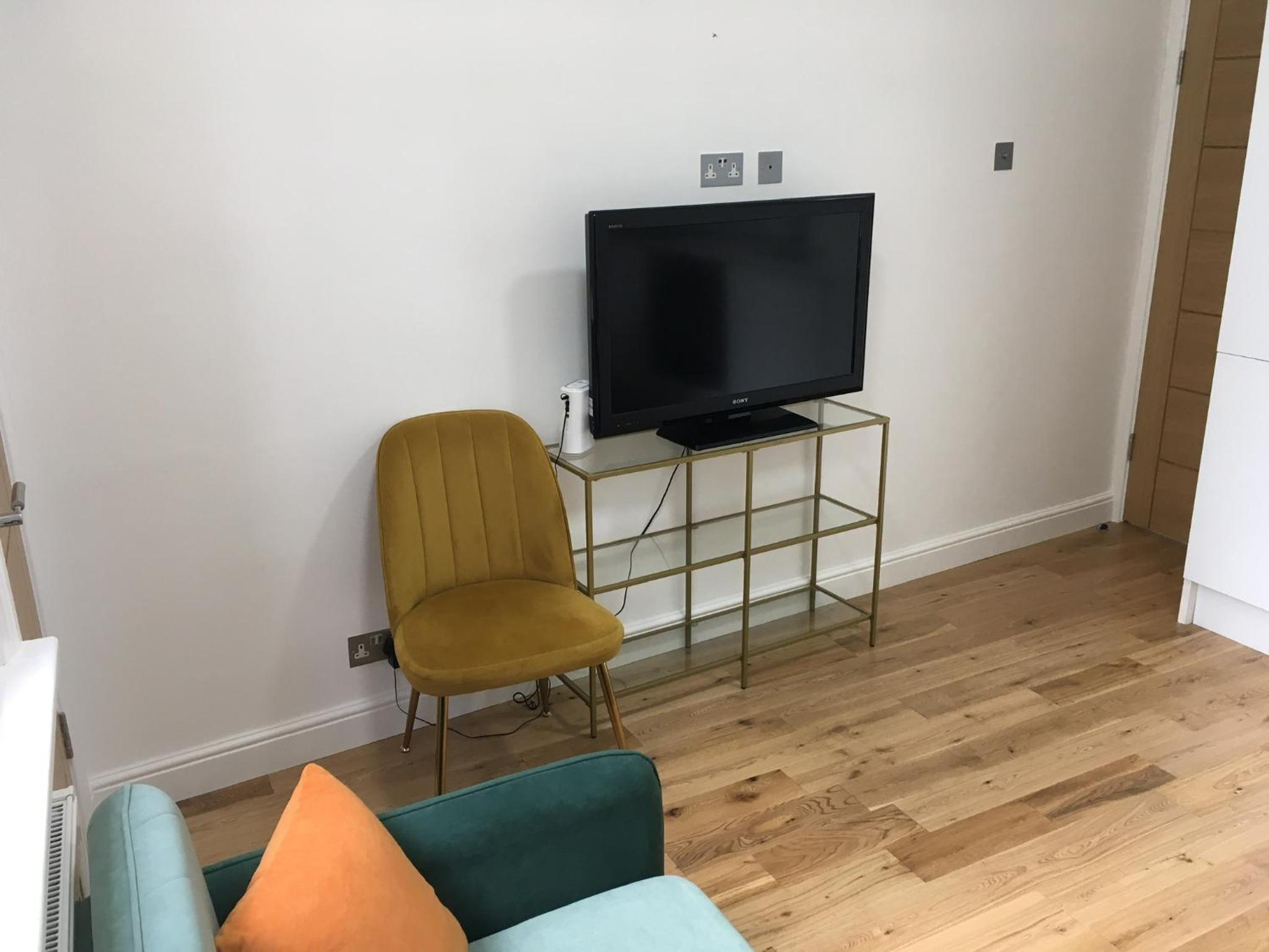 Newly refurbished 2-bedroom flat in Notting Hill