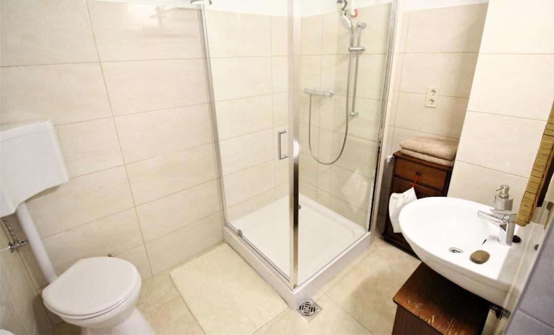 Rest House Apartman