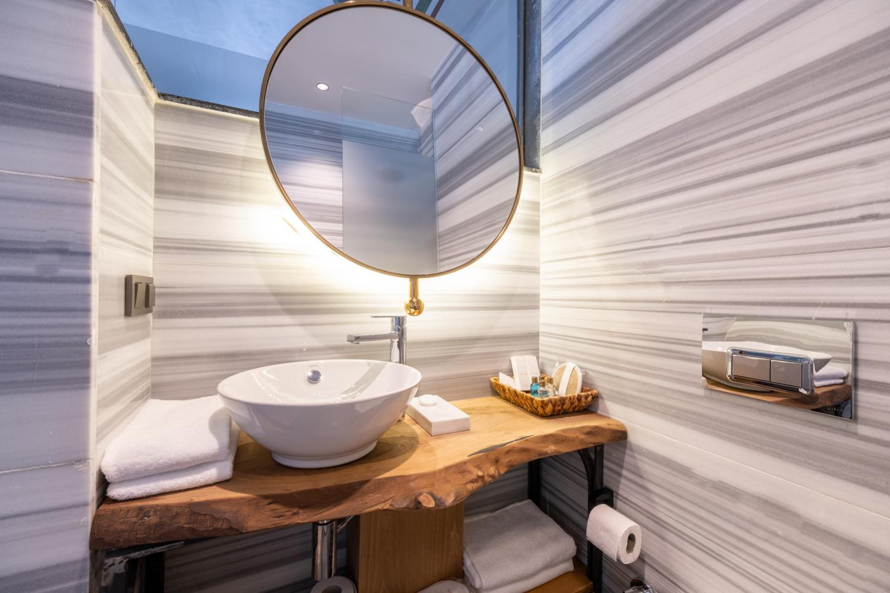 Hotel Balo - Image 72