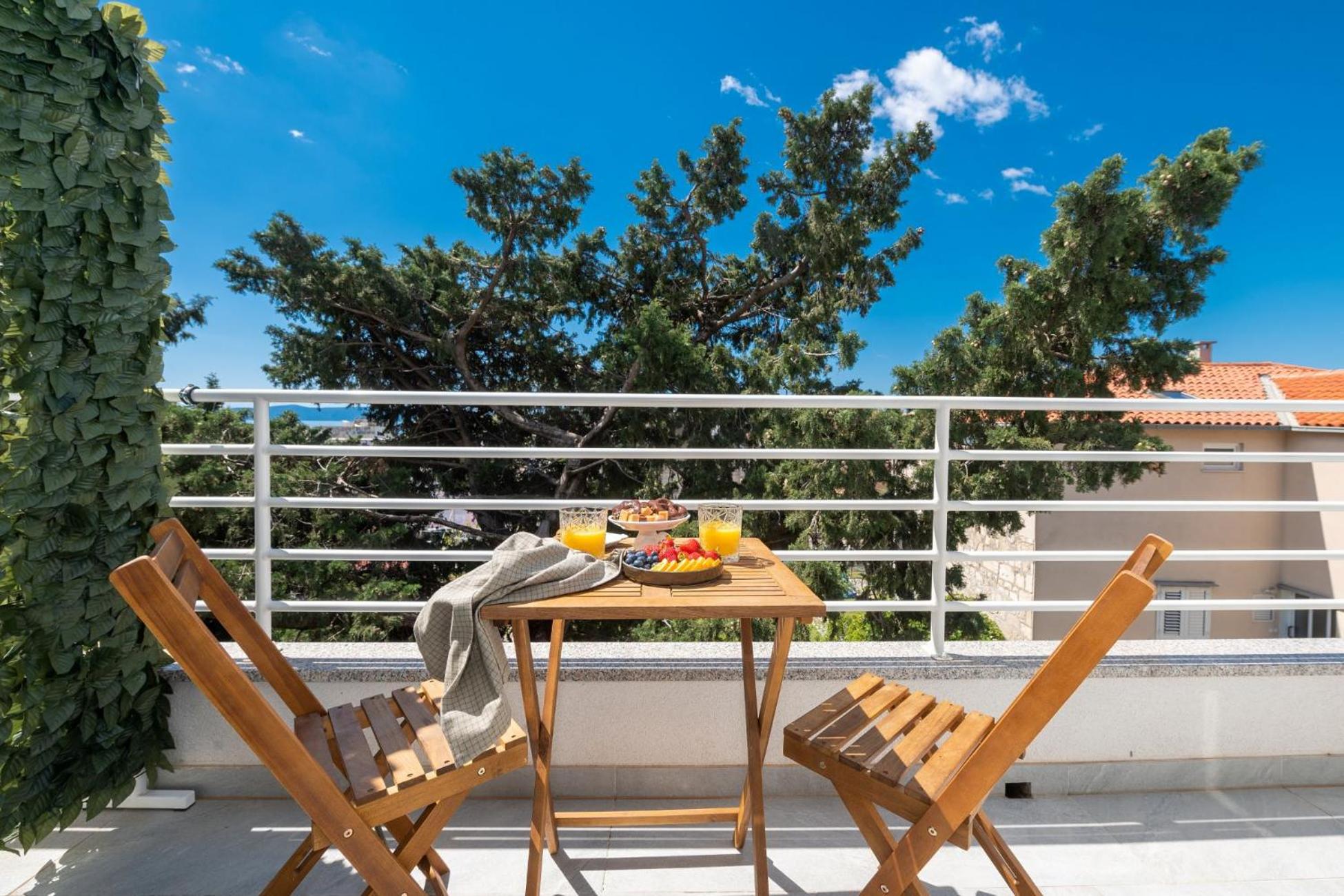Apartman M6 en Makarska — balance & terrace