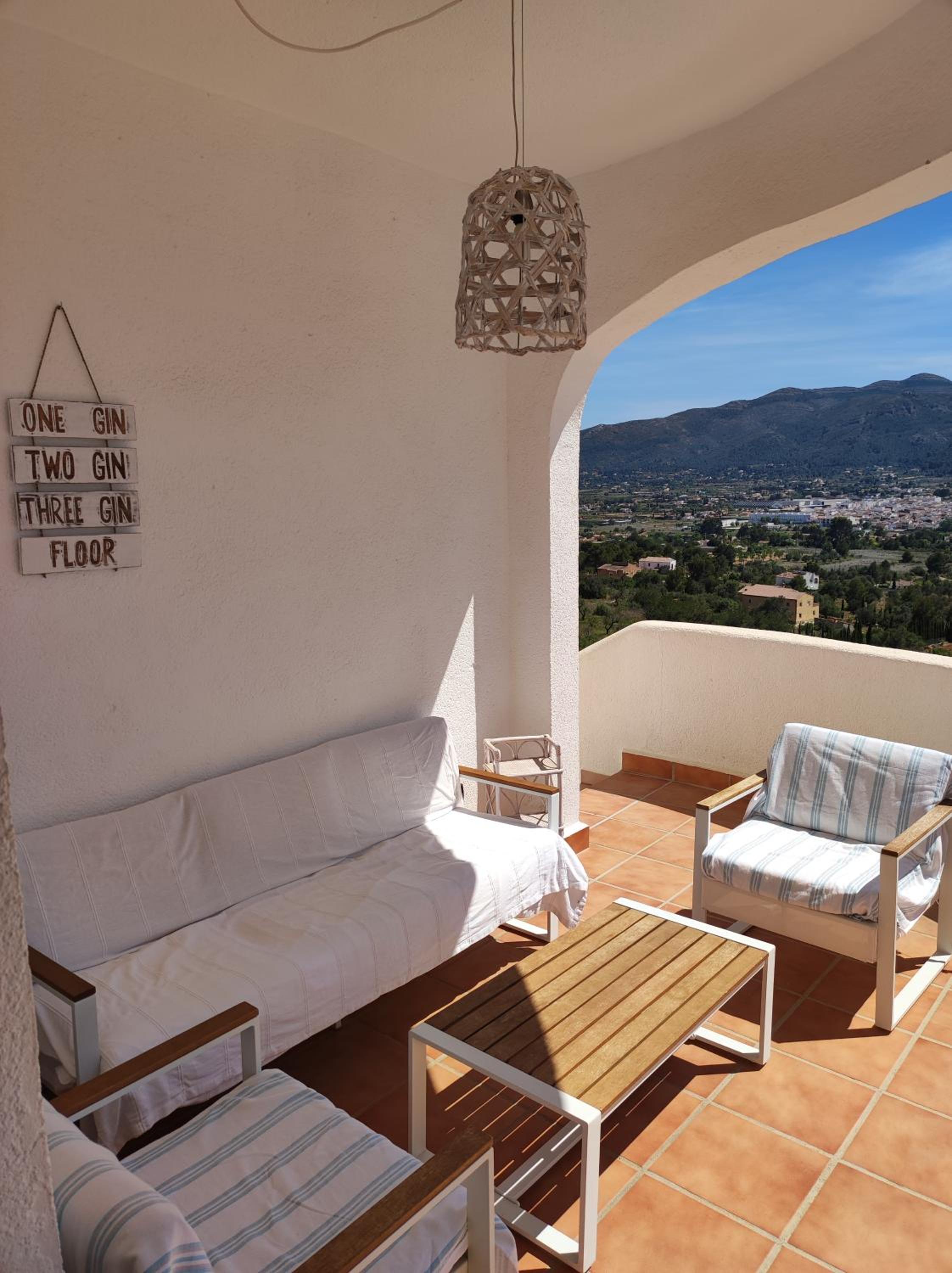 Vakantiewoning CasaLucka4enjoy private pool and mountain view regio Calpe-Jalon