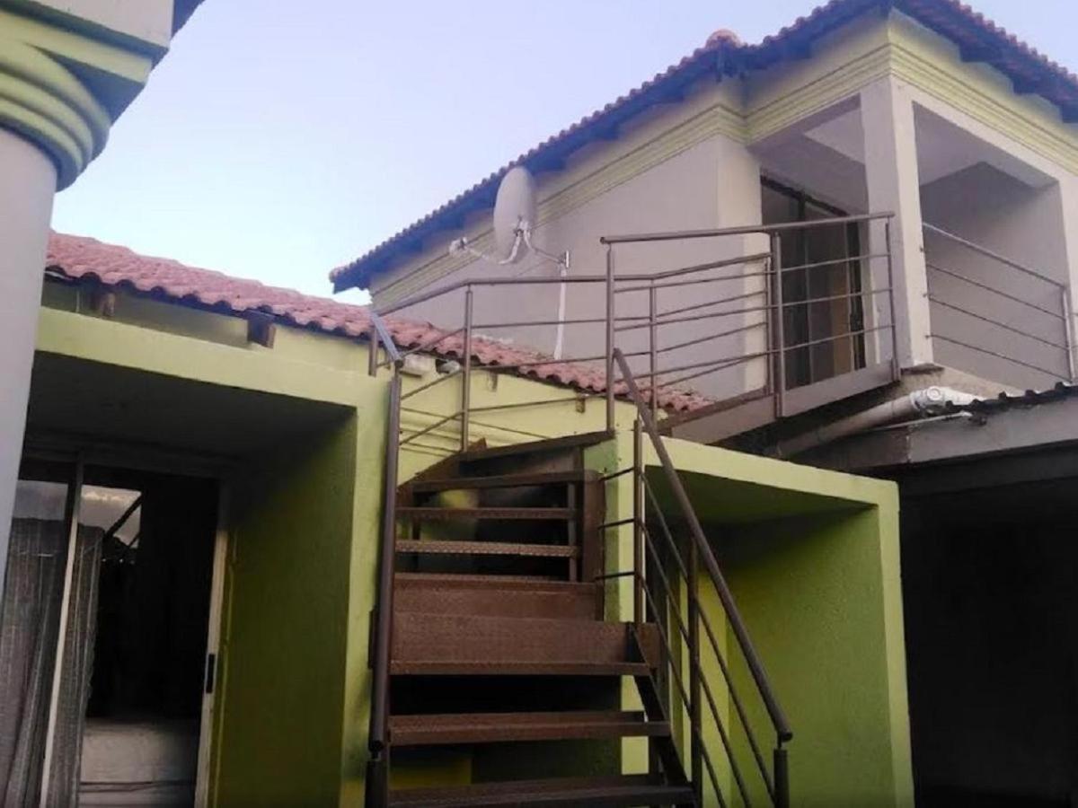 Kwa-Ntokozo Guesthouse-Kwamhlanga view 4