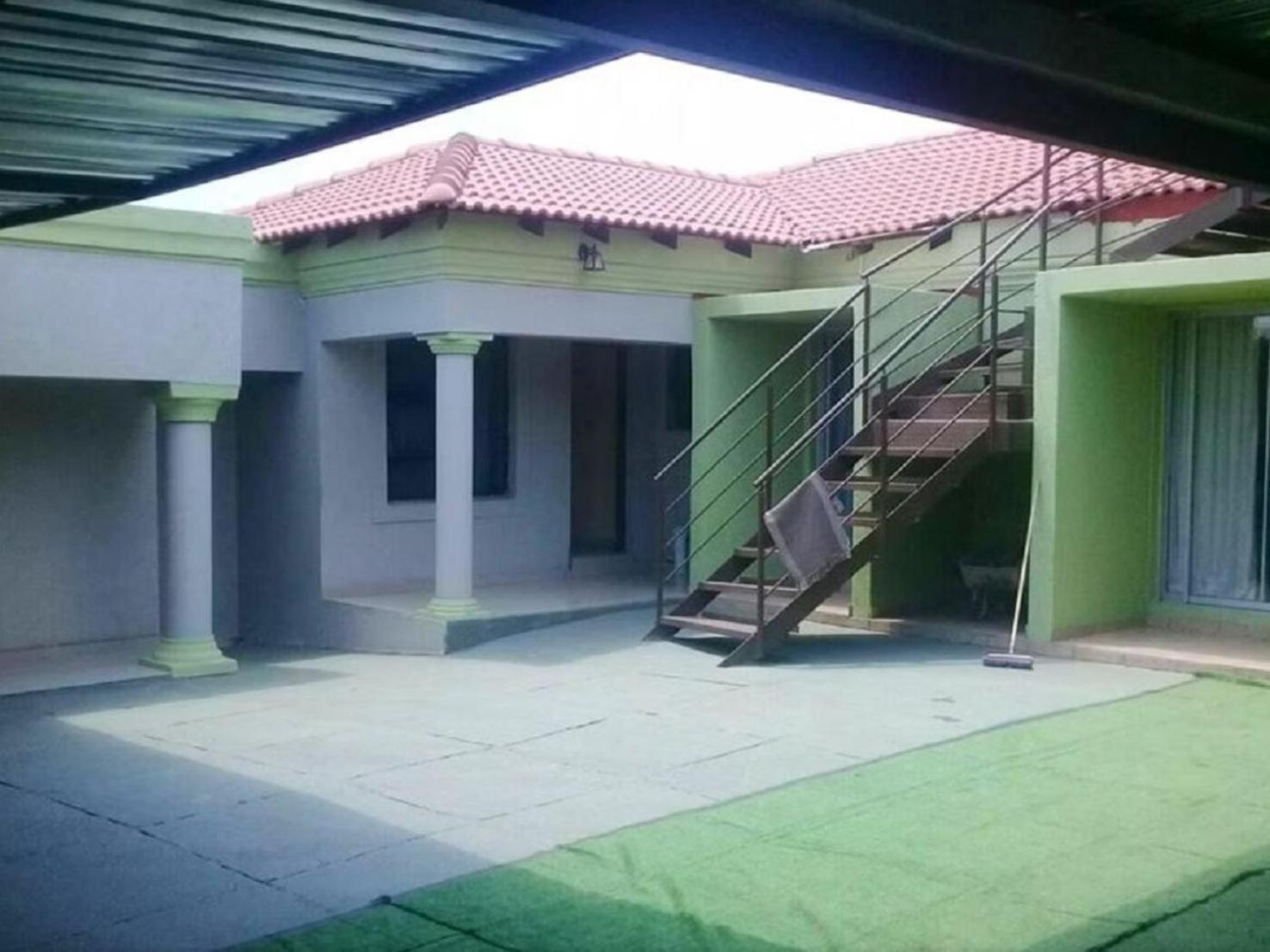 Kwa-Ntokozo Guesthouse-Kwamhlanga view 5