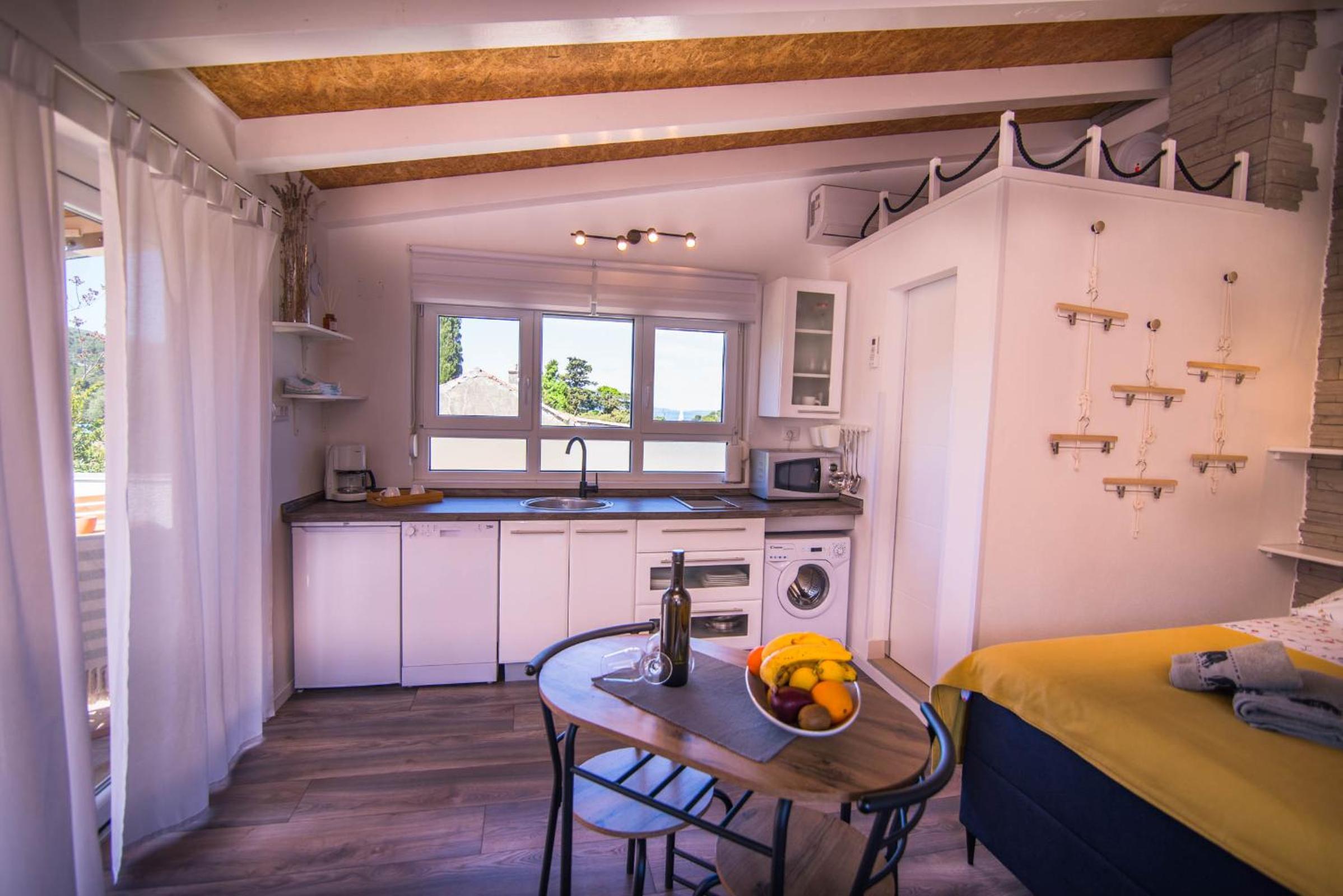 Andrej studio A2 view 5