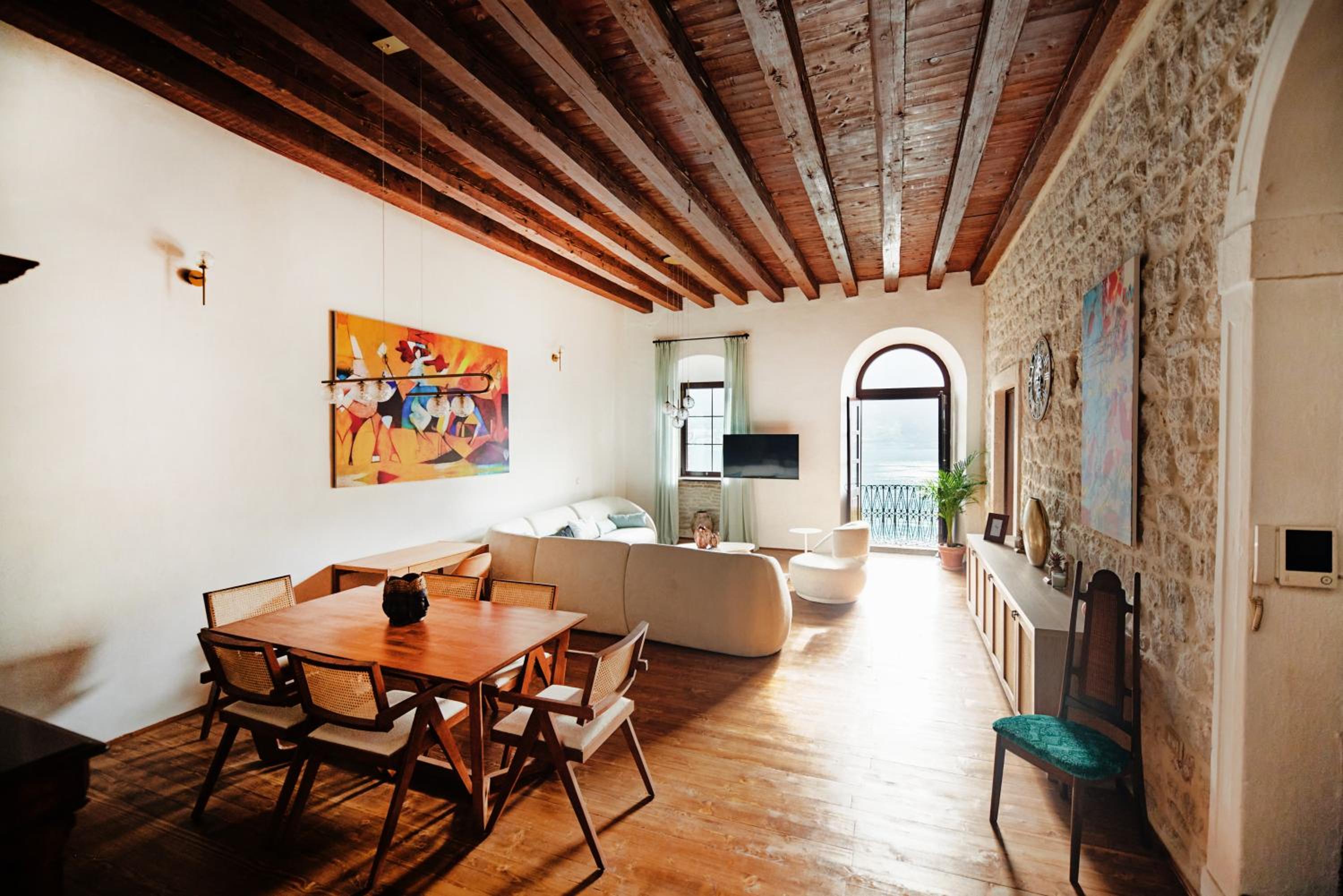 Luxury Palace Apartment view 5