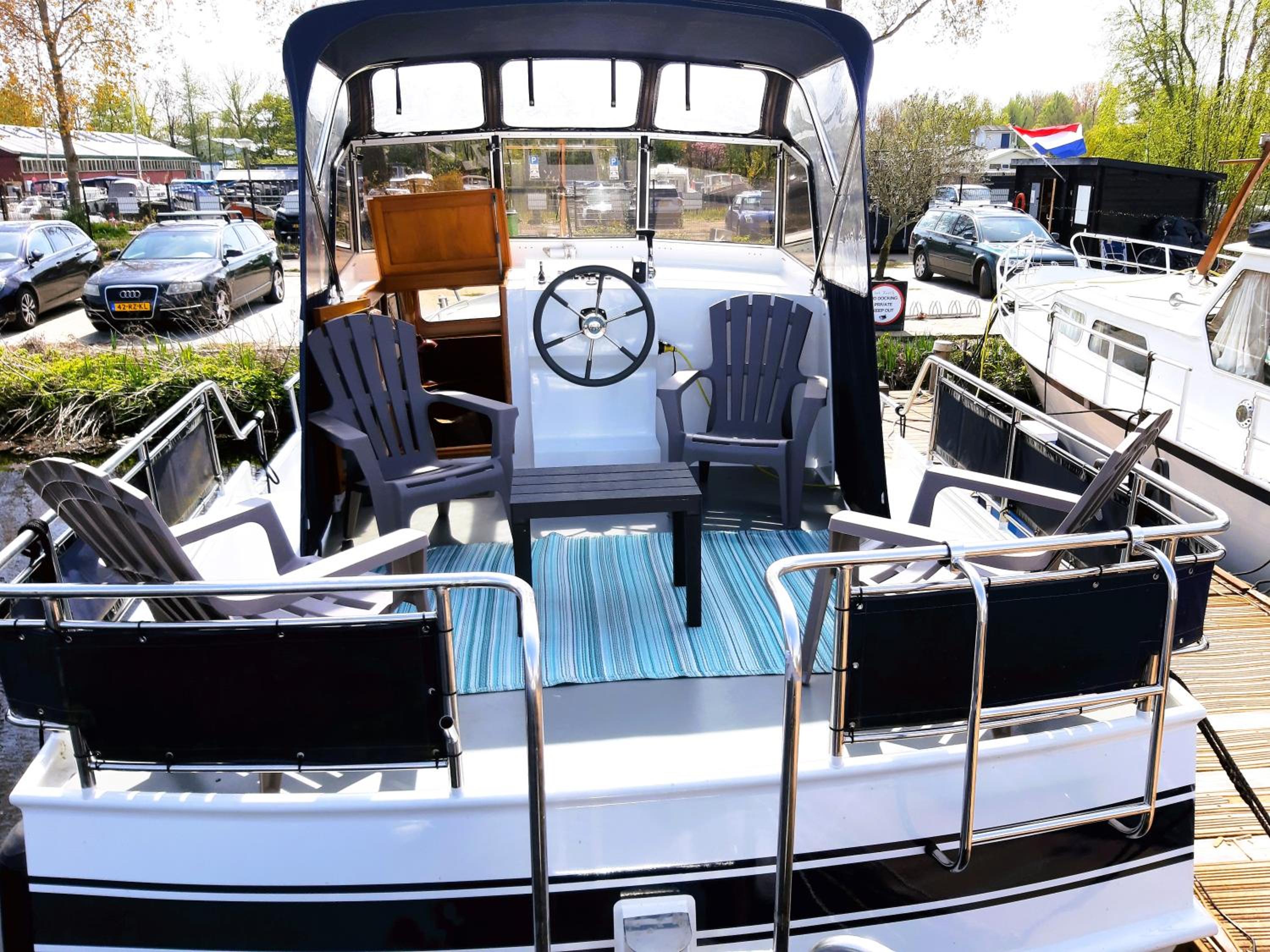 Motor Yacht Amazone