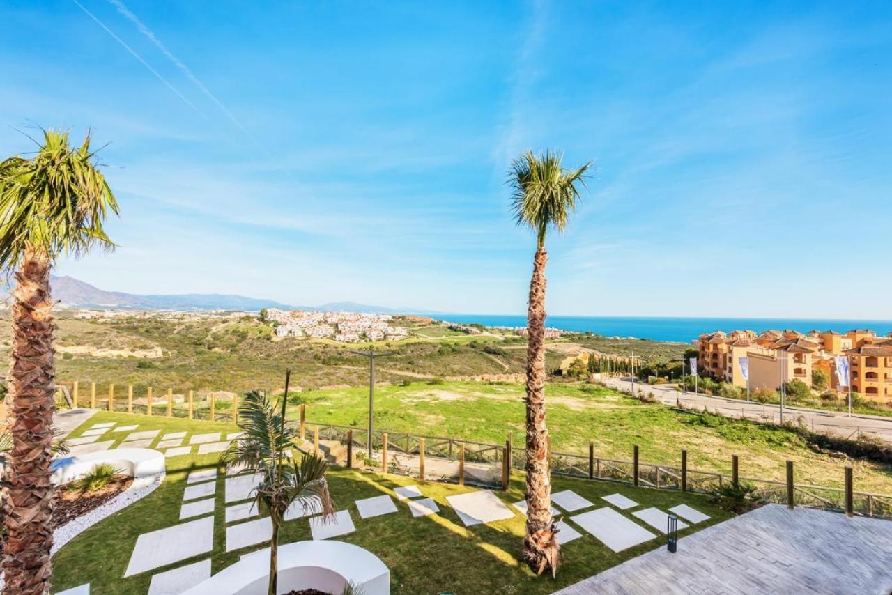 Small Oasis Nelson Mandela Apartment with sea view, two bedrooms, parking, terrace and pool view 5