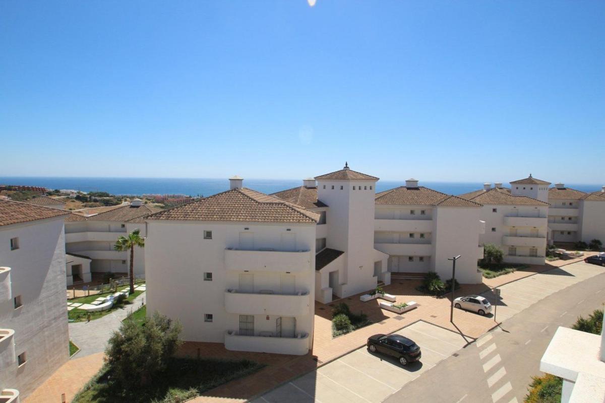 Small Oasis Nelson Mandela Apartment with sea view, two bedrooms, parking, terrace and pool view 2