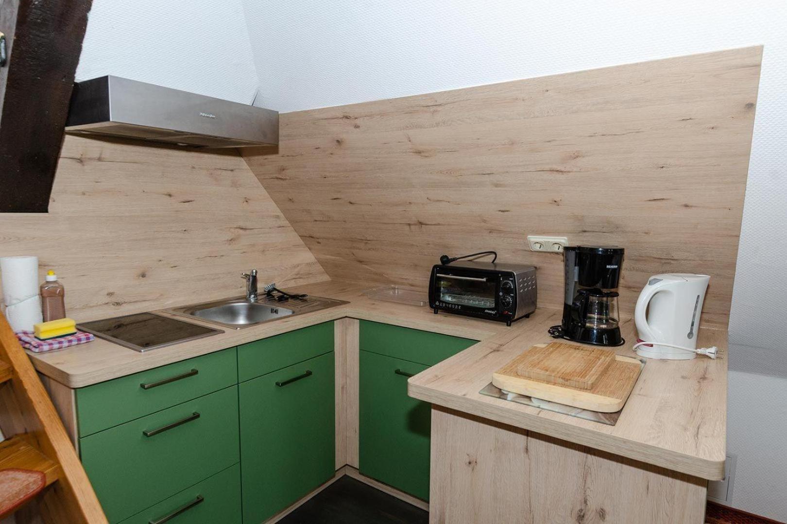 3-R-Ferienwohnung-fuer-4-Personen-in-Schaprode-auf-Ruegen-Zi3 view 4