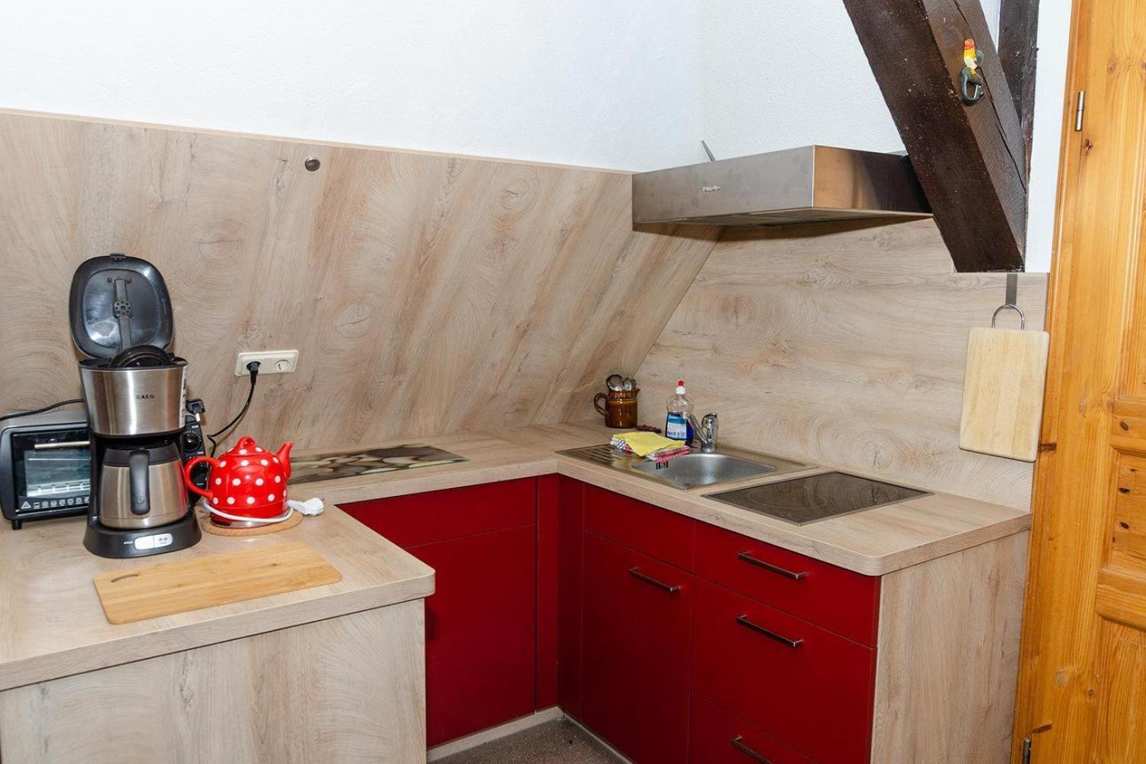 3-R-Ferienwohnung-fuer-3-Personen-in-Schaprode-auf-Ruegen-Zi4 view 3