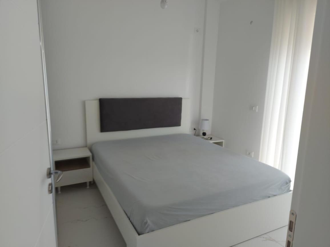 Edan Apartments