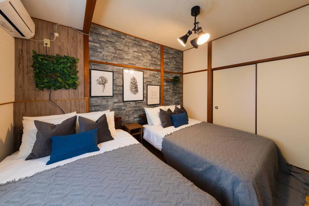 Osaka private house 3 bed rooms for max 10ppl