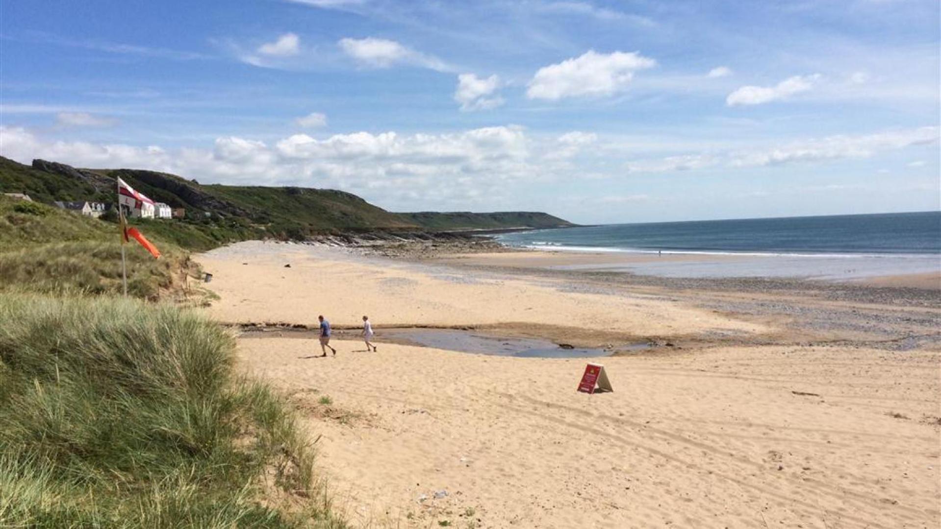 4 Bed in Port Eynon oc-hh9901