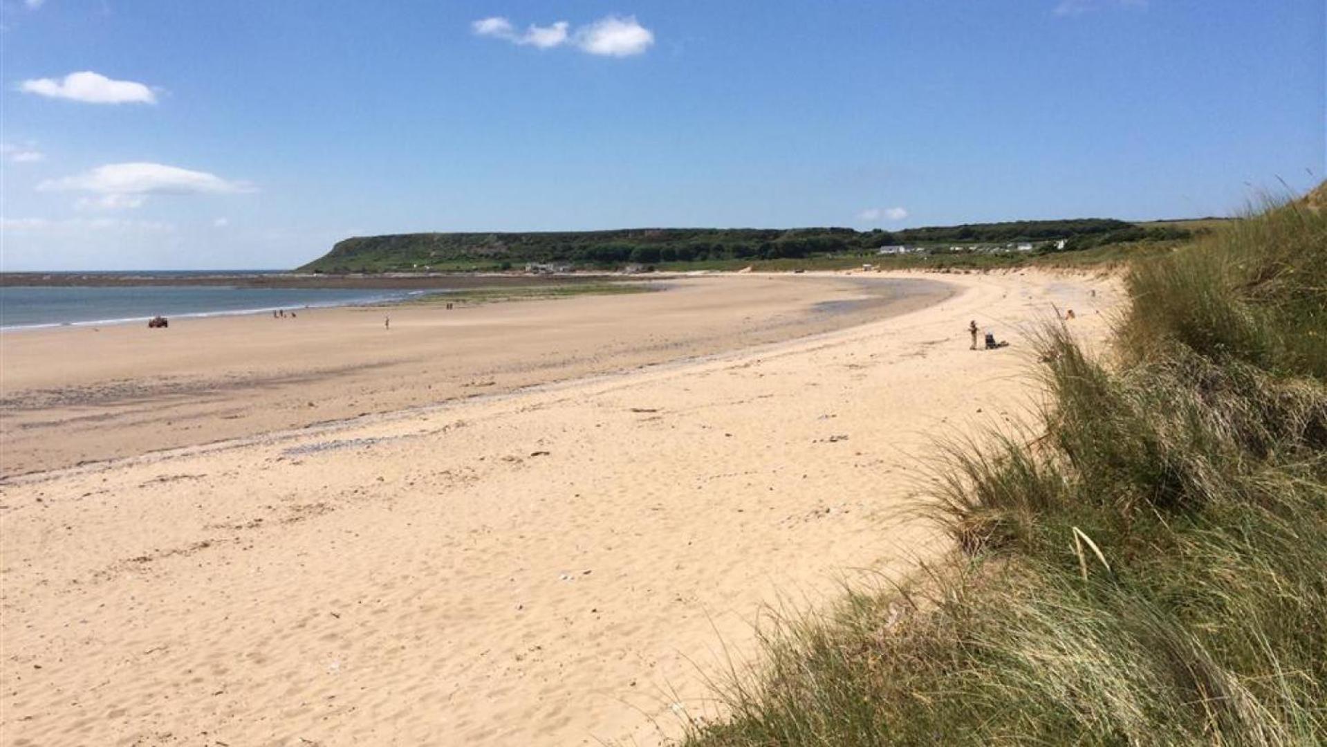 4 Bed in Port Eynon oc-hh9901