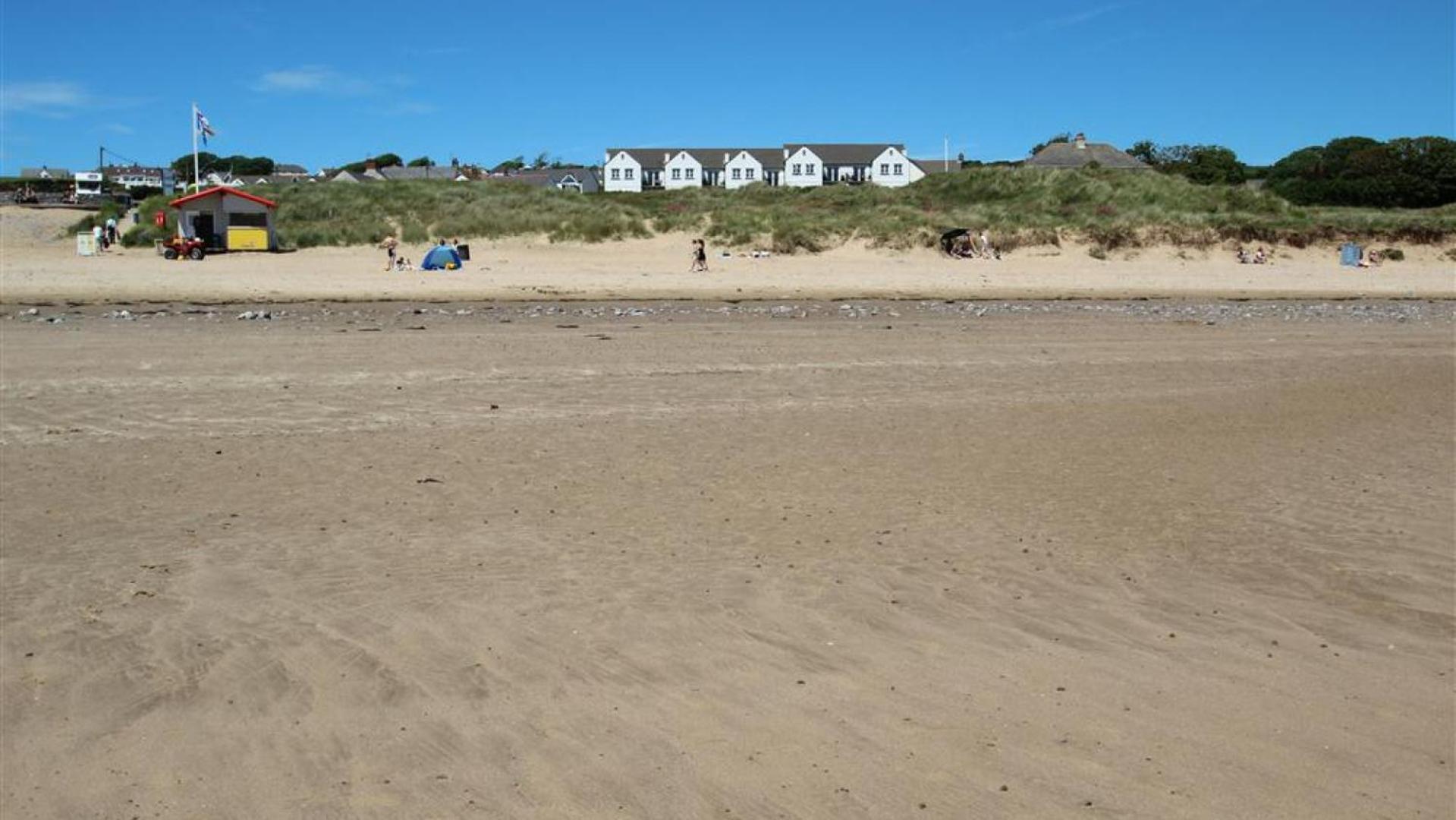 4 Bed in Port Eynon oc-hh9901
