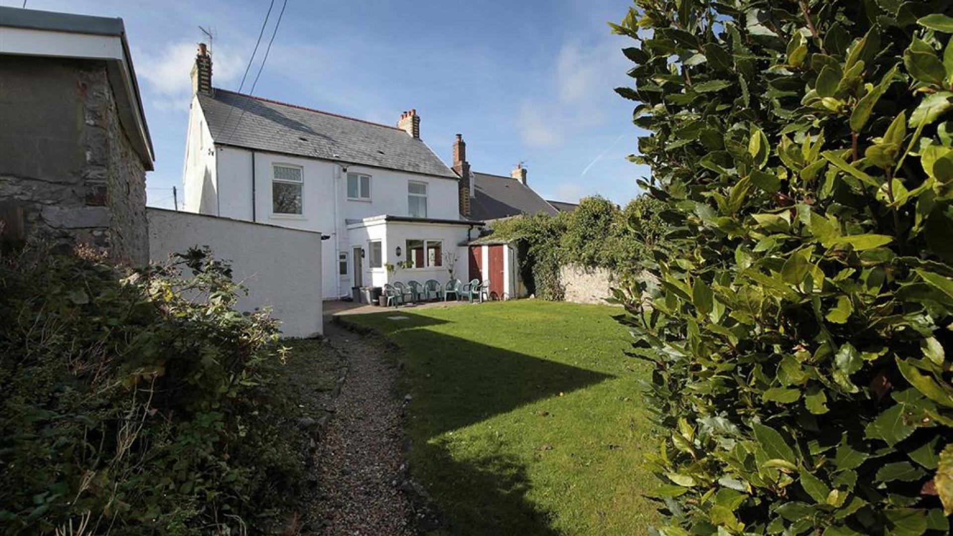 Carreg Lwyd Farmhouse