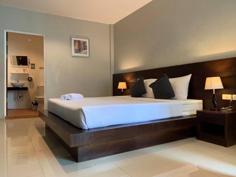 Green Leaf Hostel