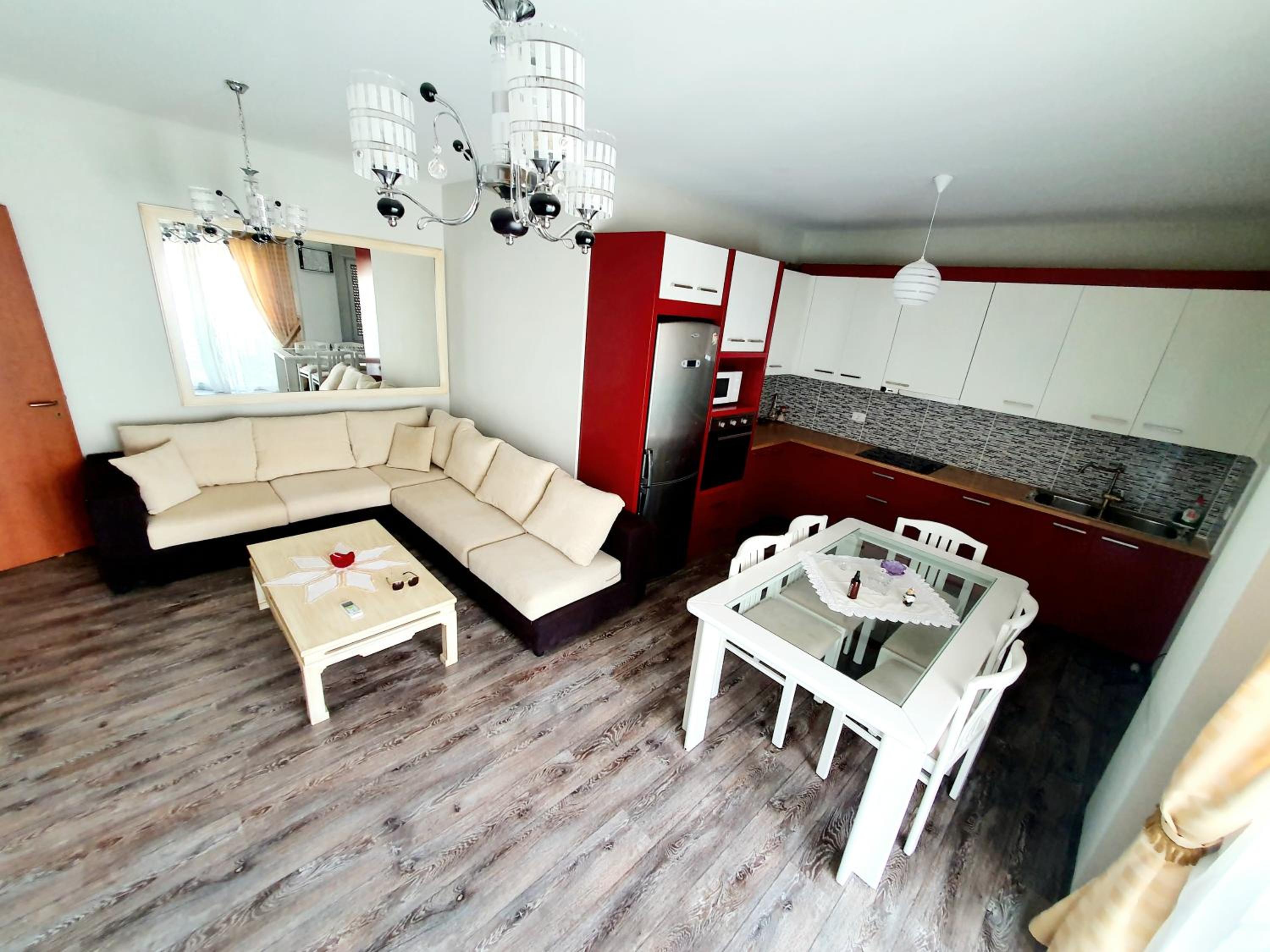 Apartament me qera Lungomare Vlore Mari
