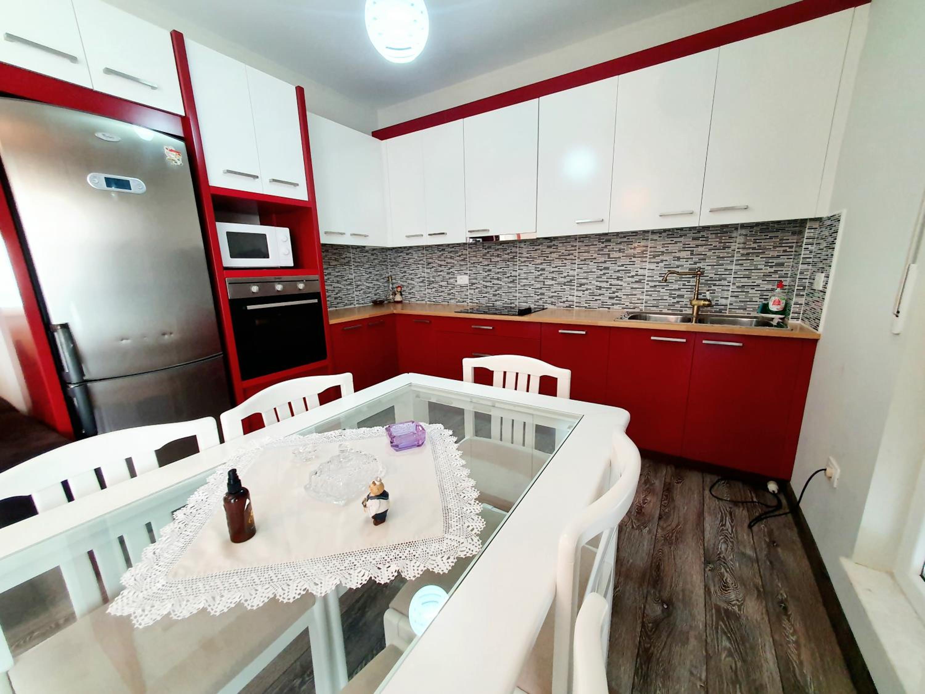 Apartament me qera Lungomare Vlore Mari