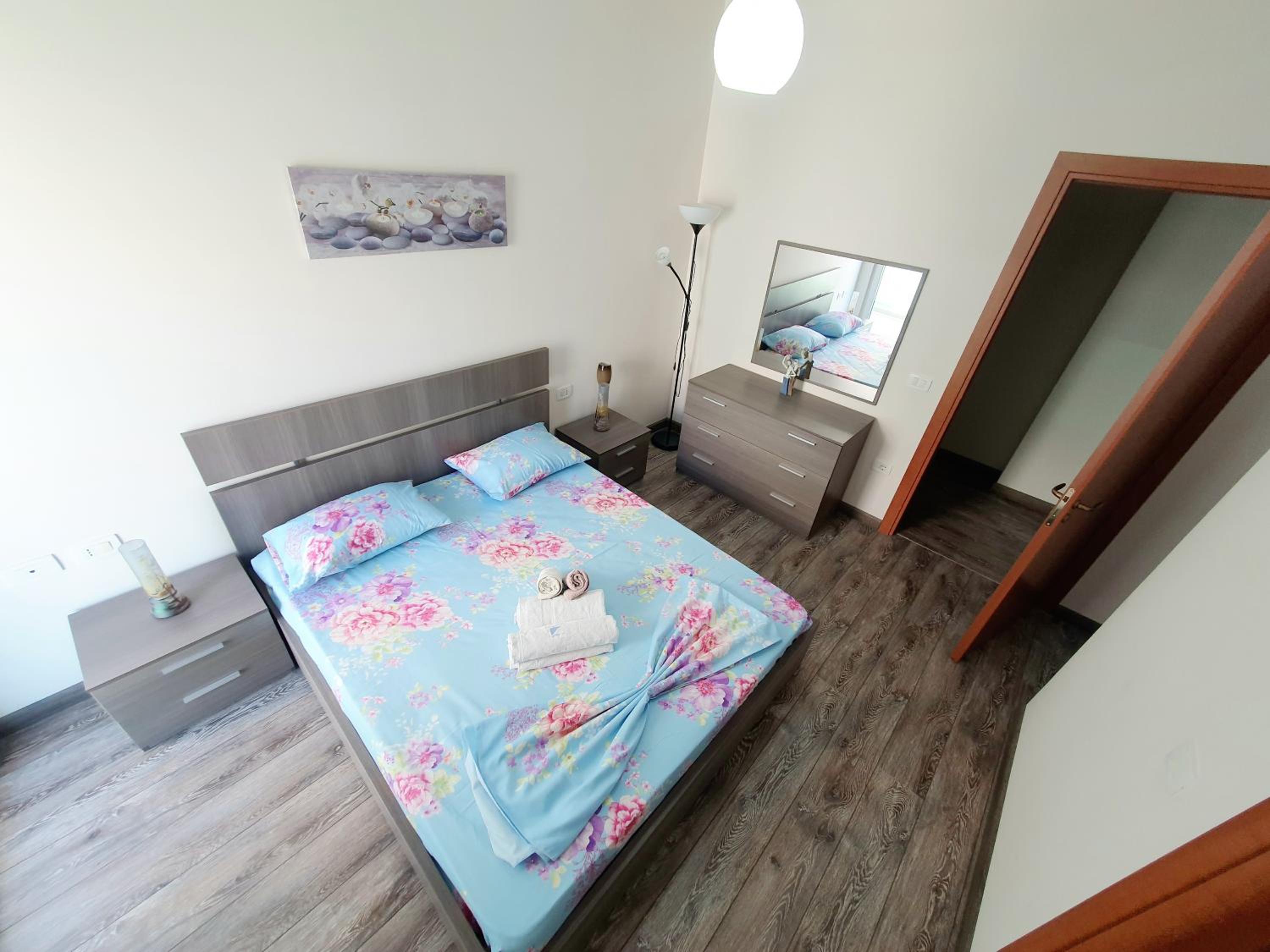 Apartament me qera Lungomare Vlore Mari