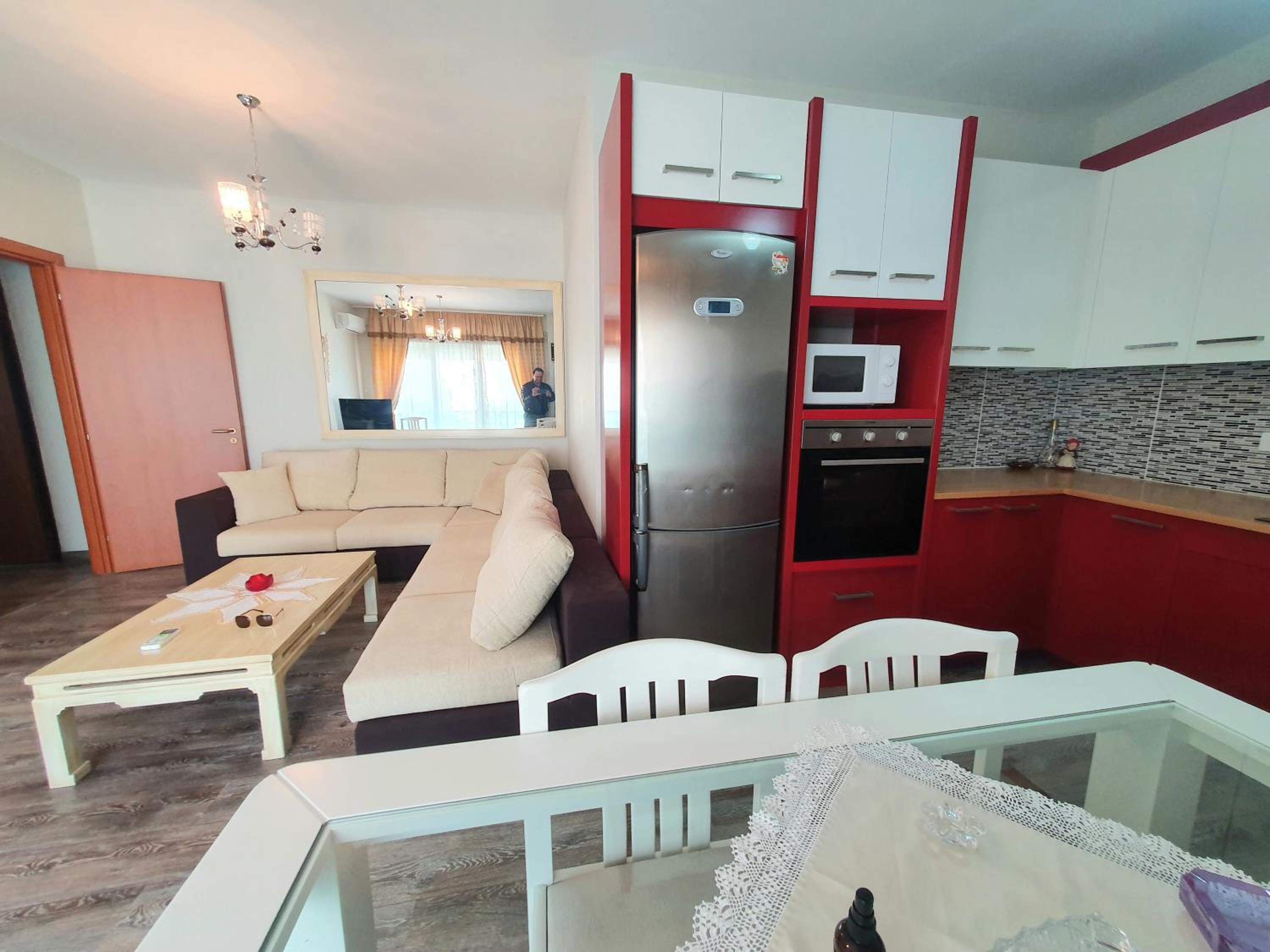 Apartament me qera Lungomare Vlore Mari