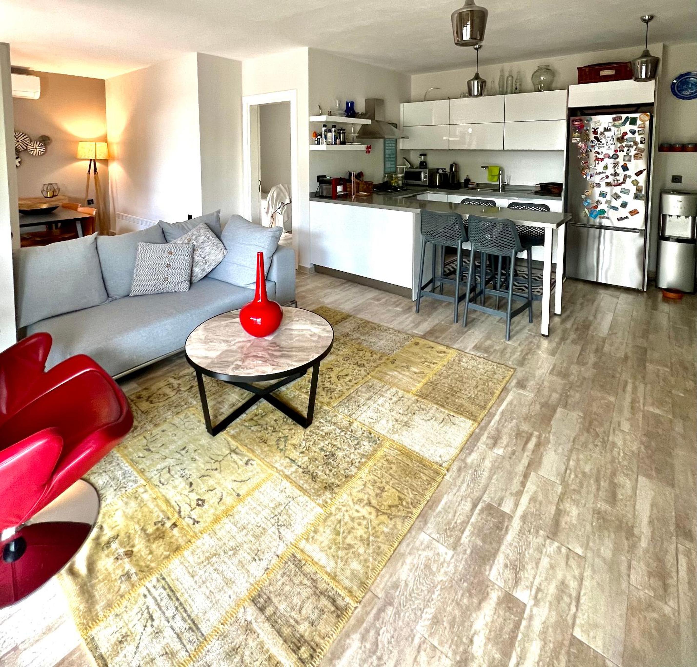 Cute Bodrum Home, Modern 2 plus 1 stand alone house with garden, near the beach