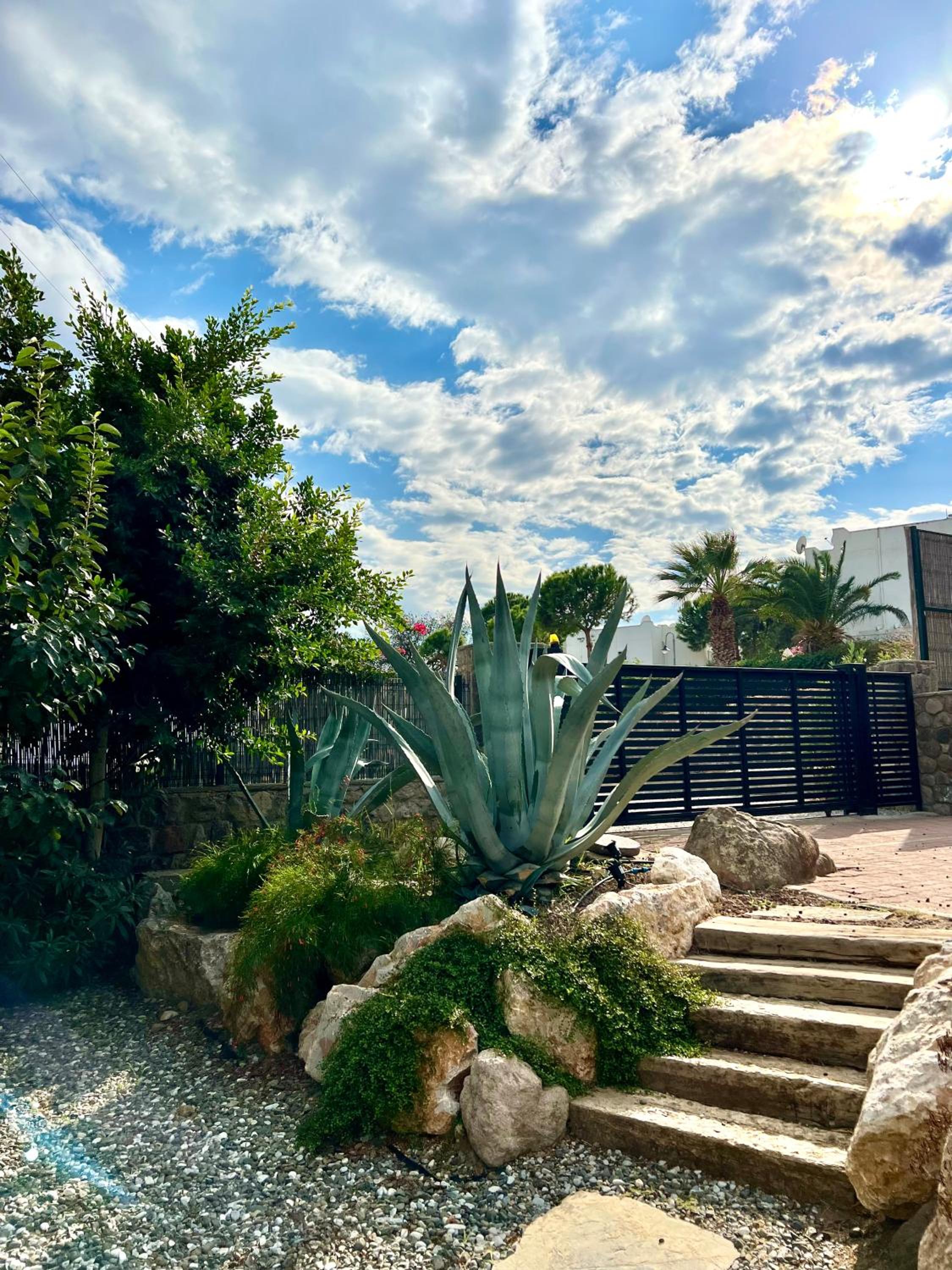 Cute Bodrum Home, Modern 2 plus 1 stand alone house with garden, near the beach