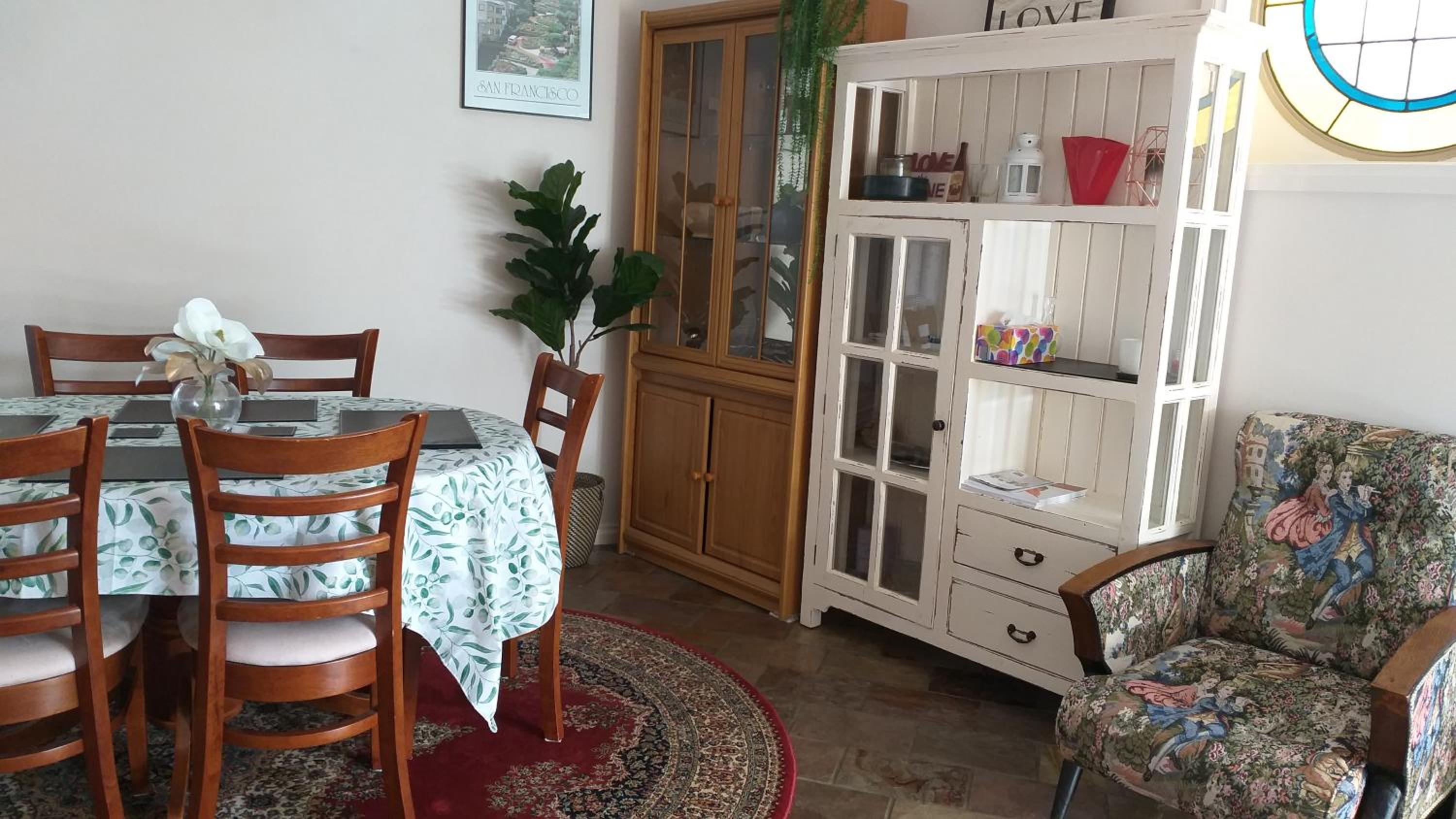 Sweet Holiday Home by the Golf Course - Image 2