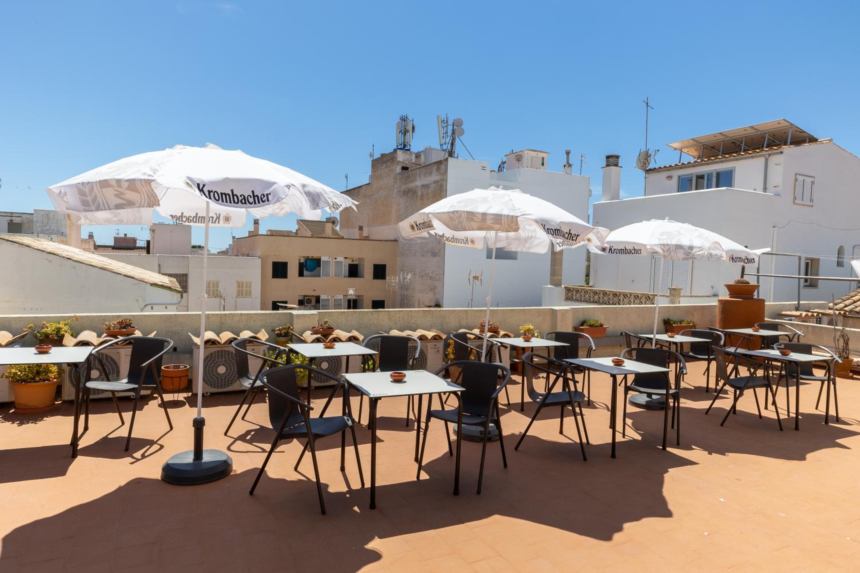 Hostal Doris - Adults Only