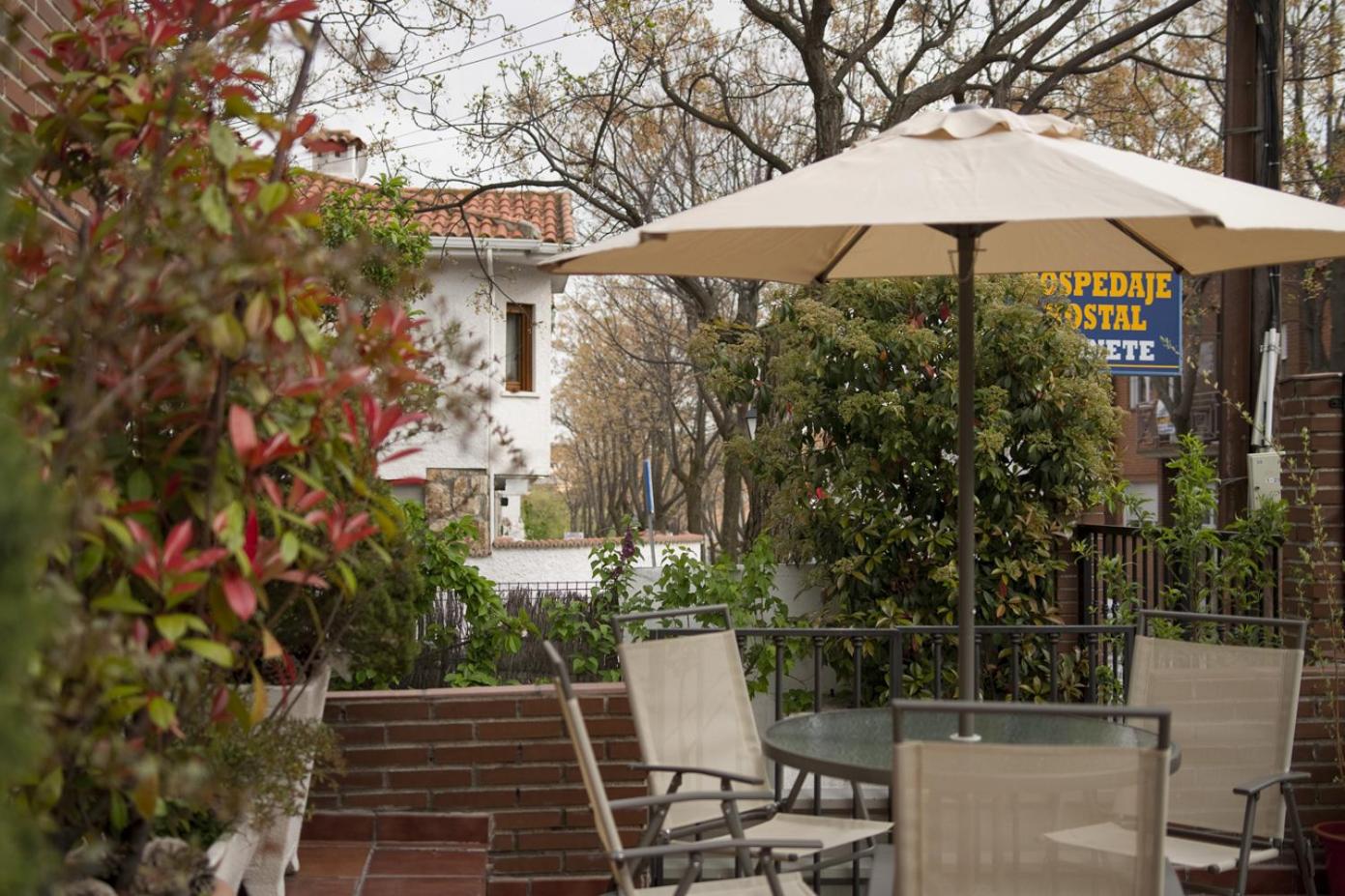 Hostal Brunete view 3