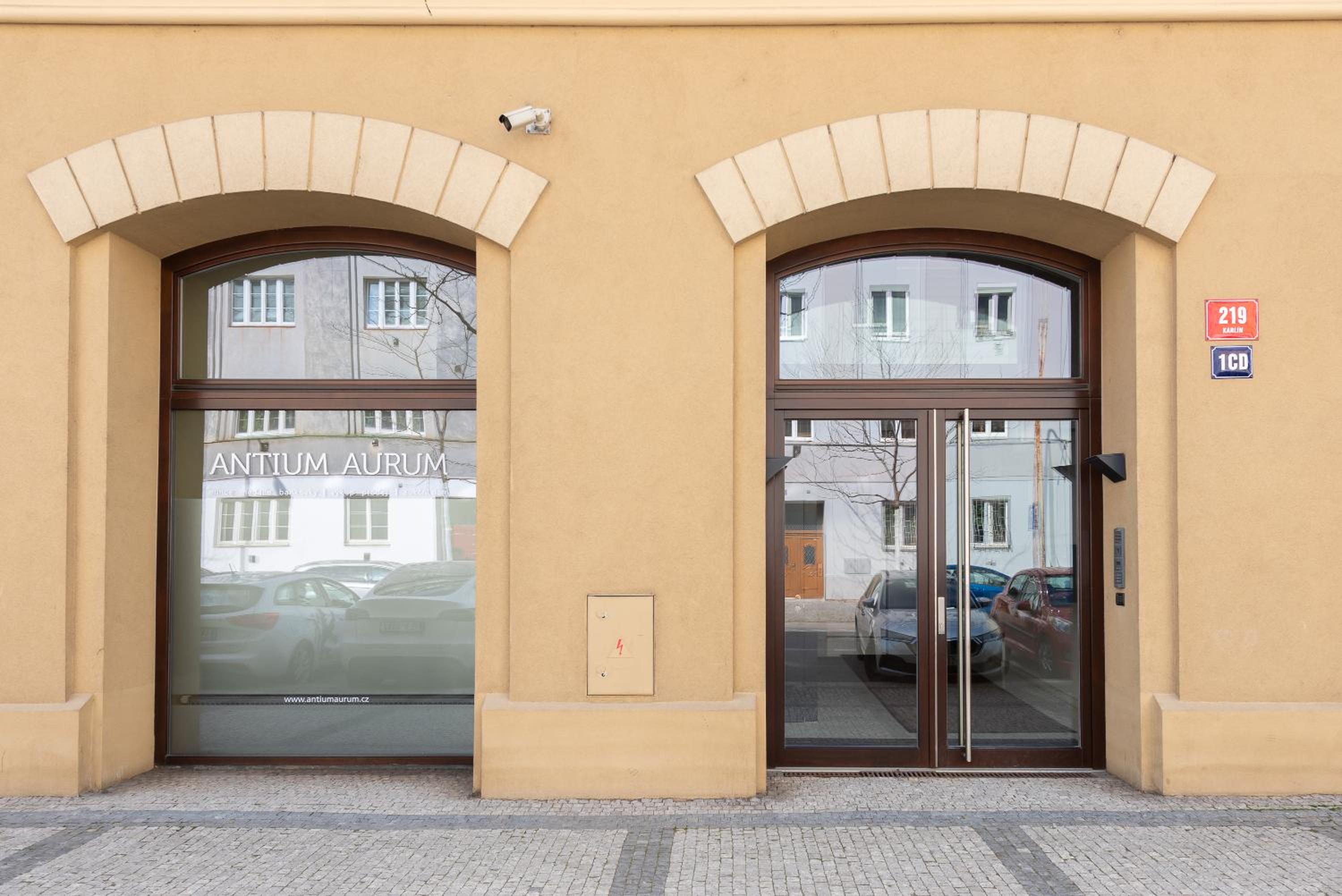 Stylish penthouses featuring a terrace in Prague
