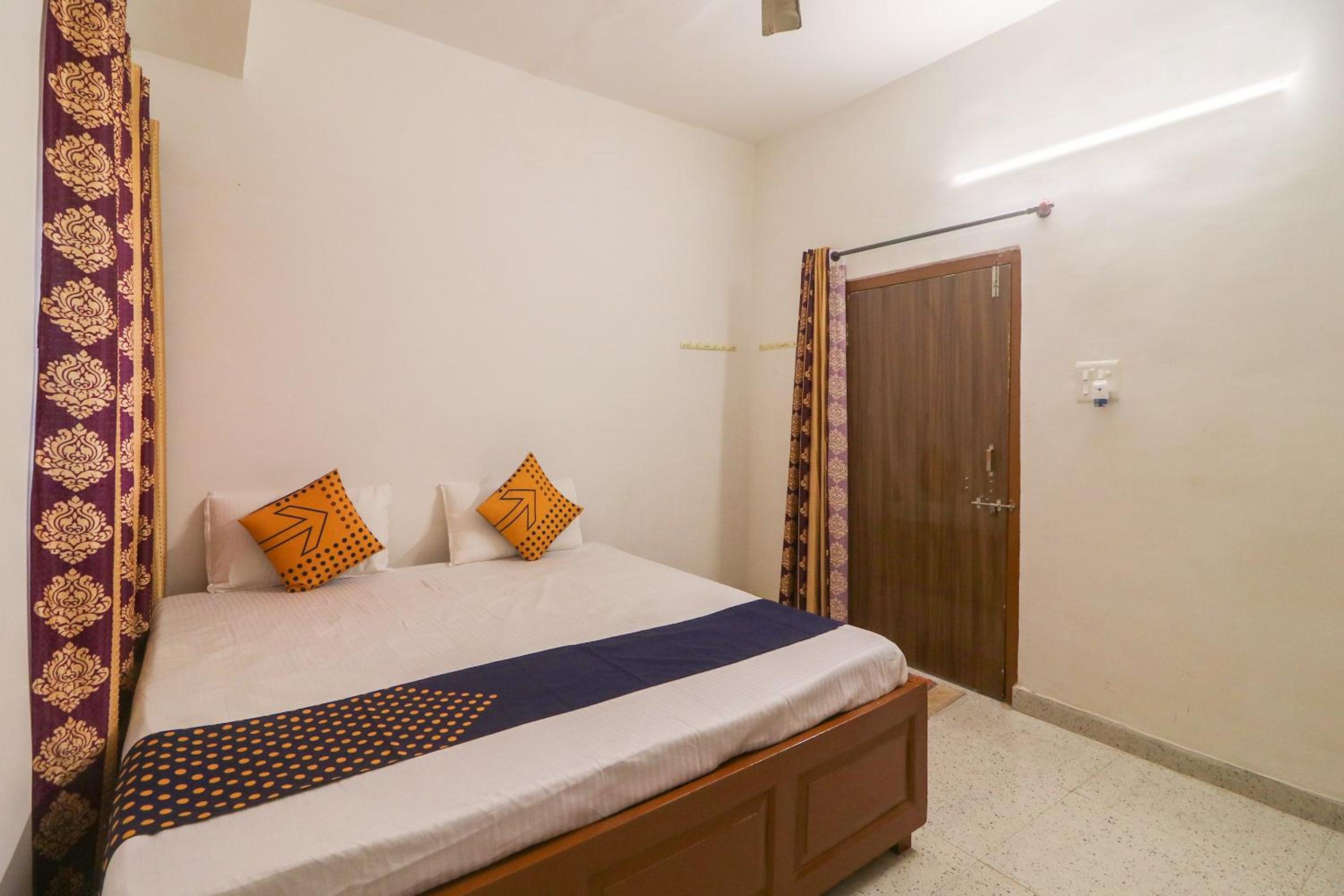 SPOT ON Hotel Om Kanha view 3