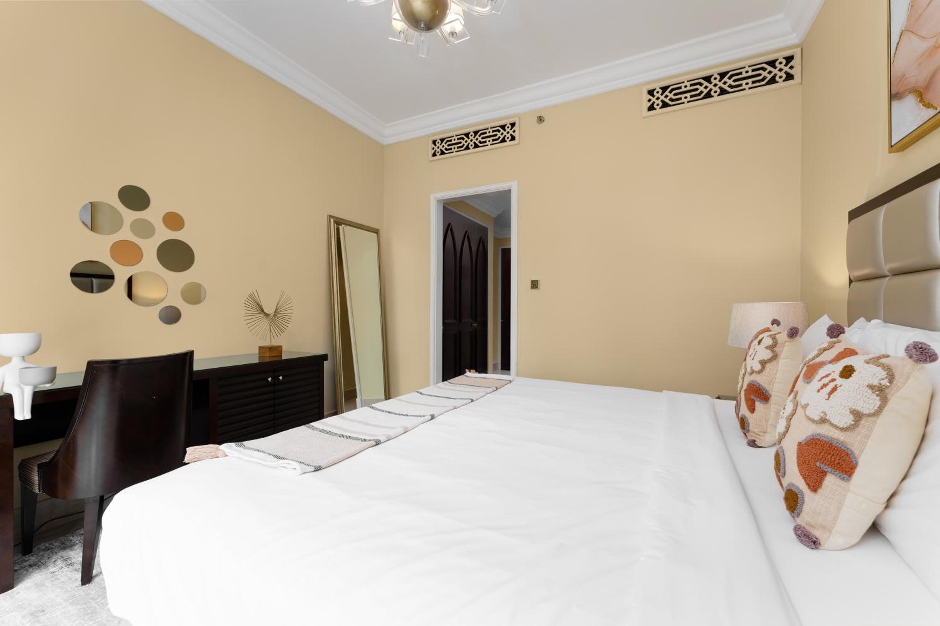 Maison Privee - Elite Apt Connected to Dubai Mall & Burj Khalifa