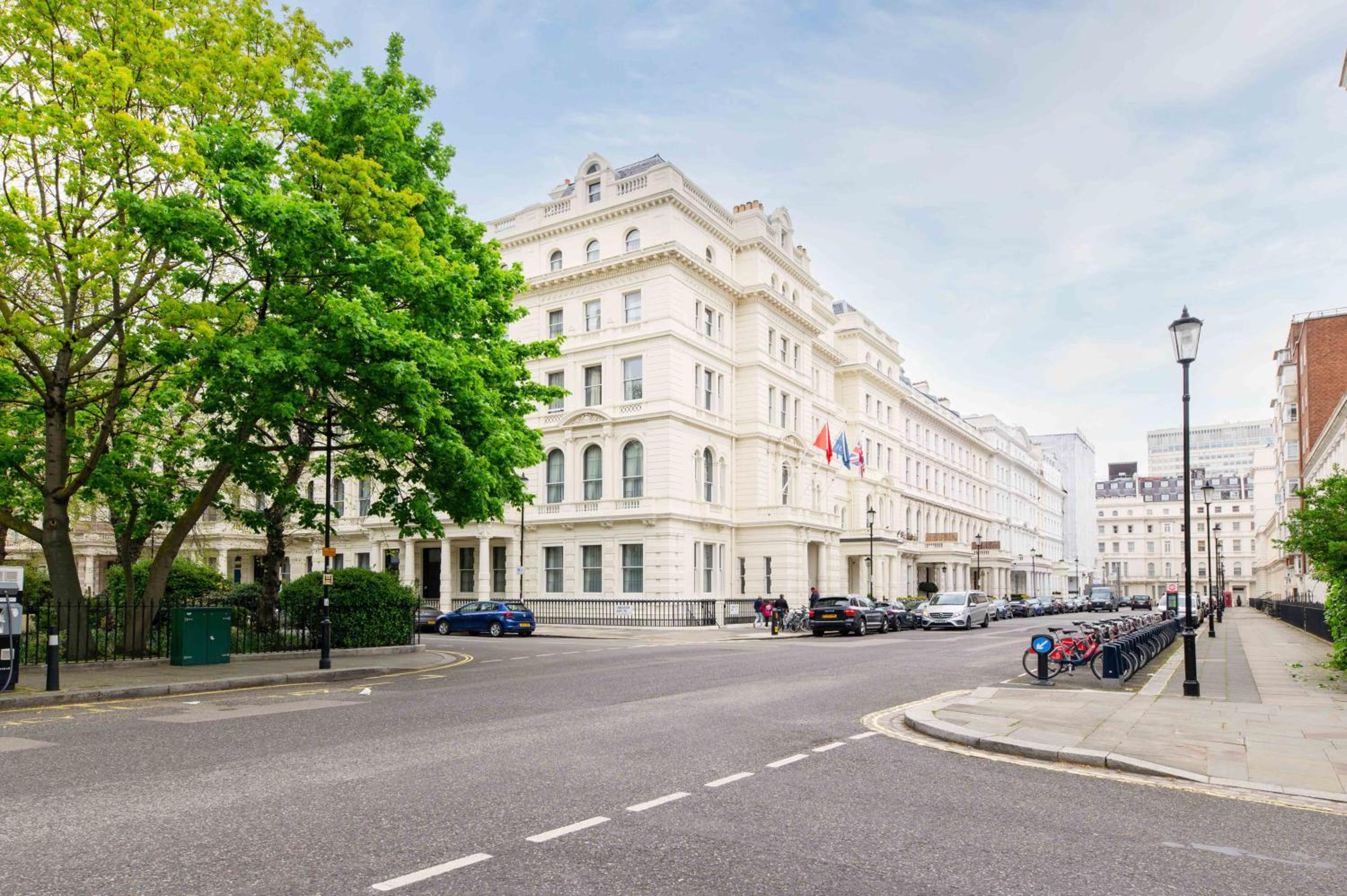Elegant Art Deco whole apartment - walking distance to Holland Park, Hyde Park, Nottinghill, Kensington, Bayswater, Paddington