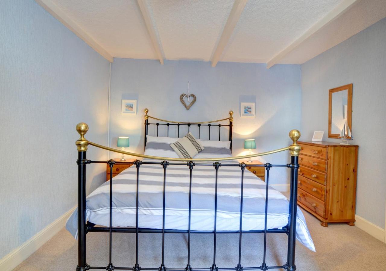 4 Bed in New Quay oc-was409