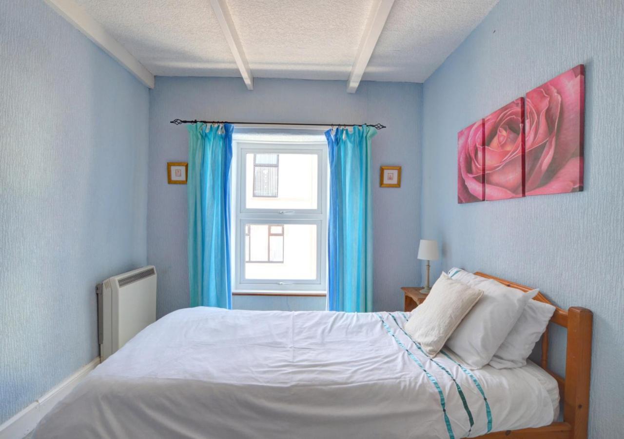 4 Bed in New Quay oc-was409