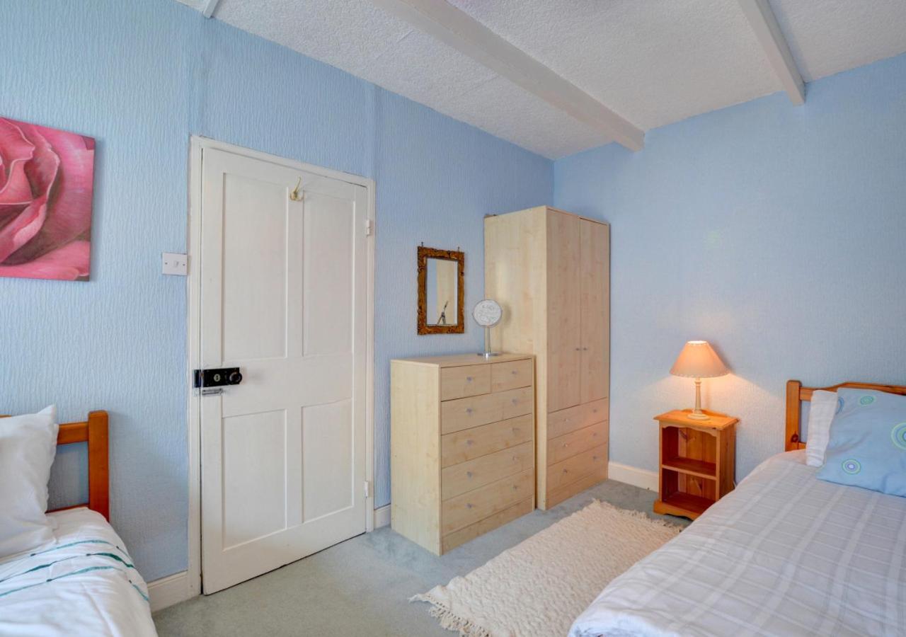 4 Bed in New Quay oc-was409