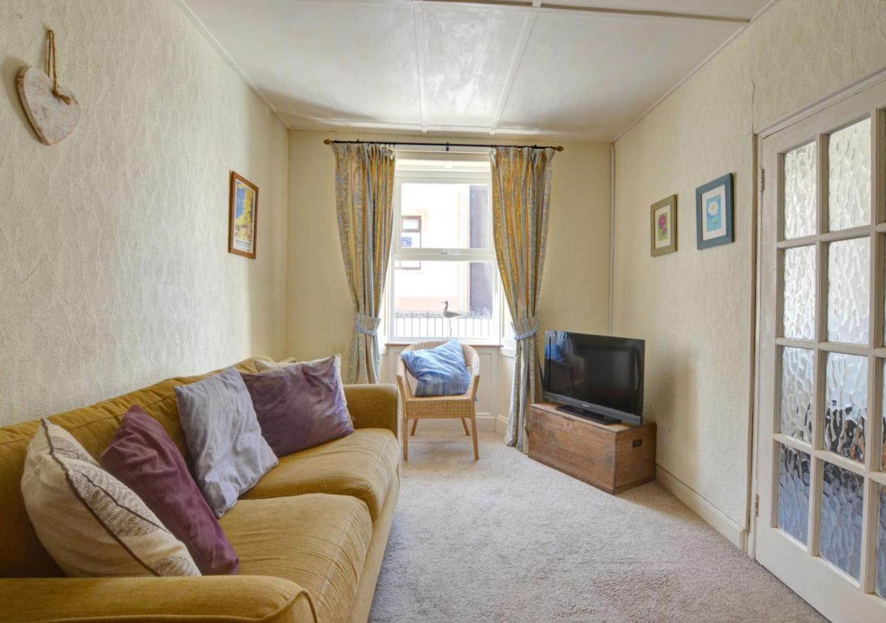4 Bed in New Quay oc-was409