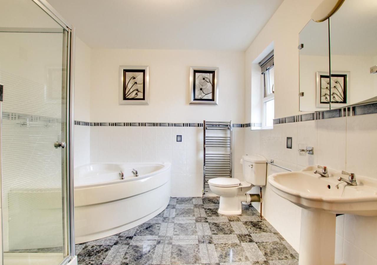 5 Bed in Aberystwyth oc-wan443