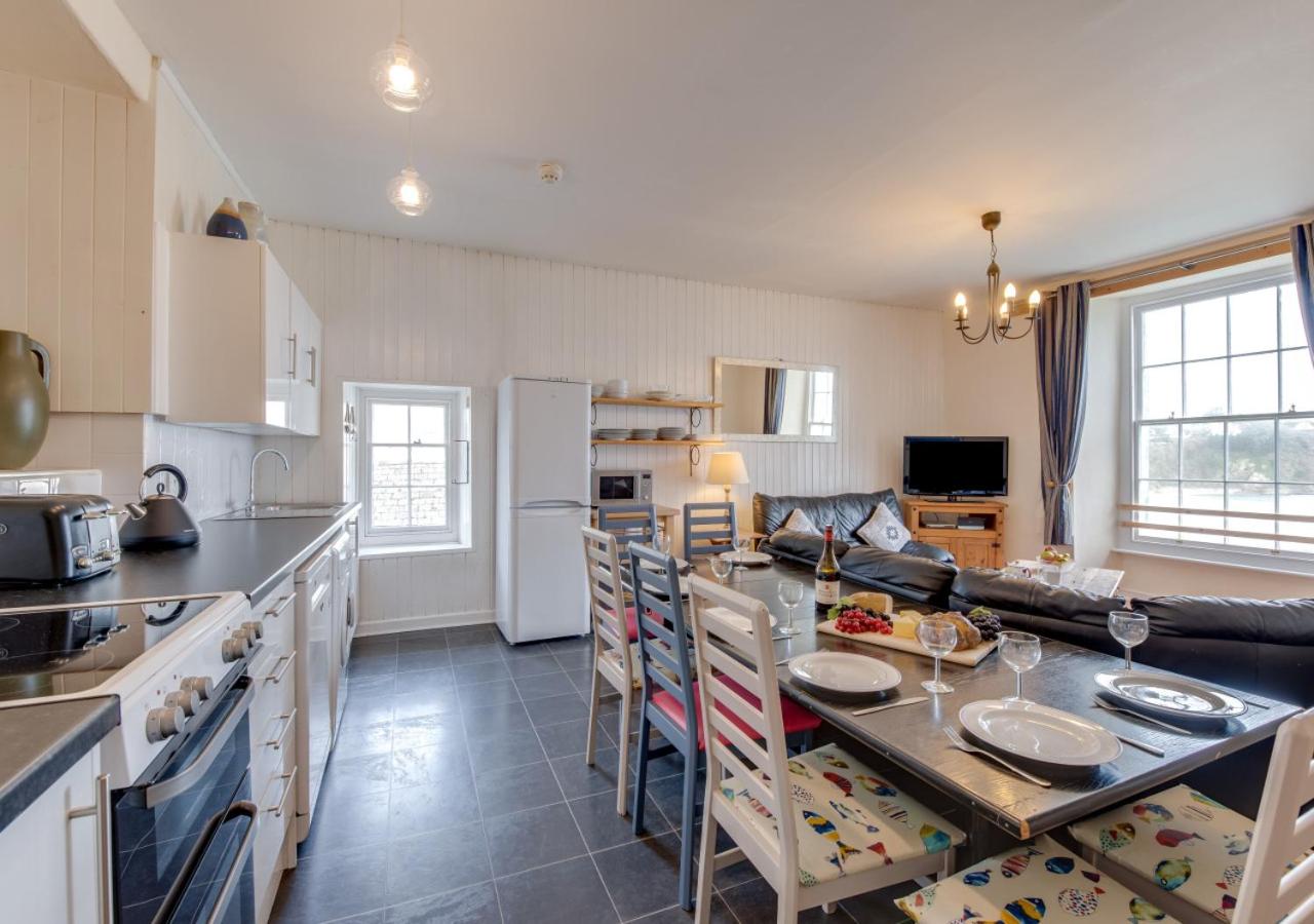 4 Bed in Tenby oc-25955 view 4
