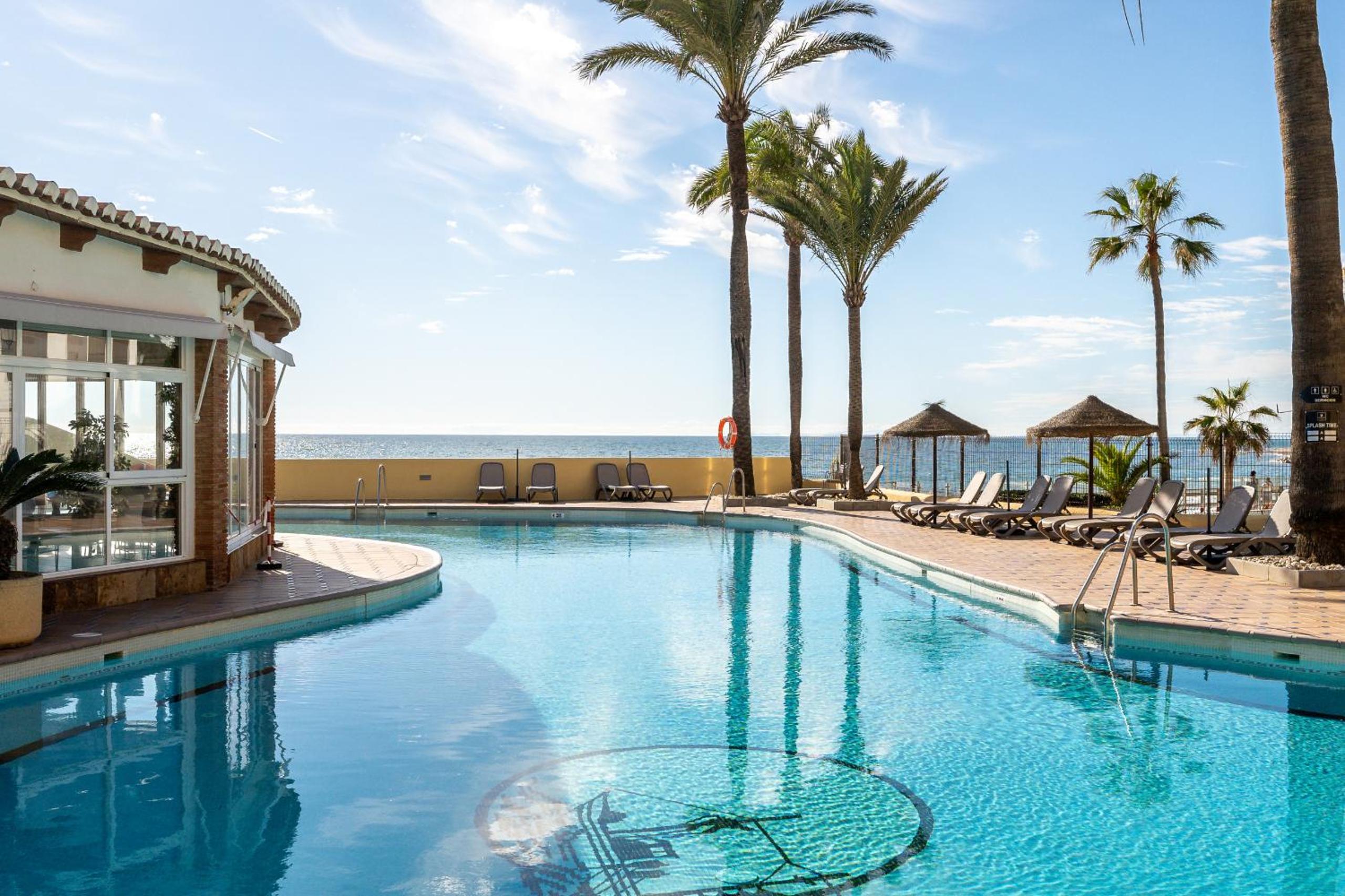 Dona Lola Lupita 1 bedroom duplex apartment with sea views between Fuengirola and Marbella