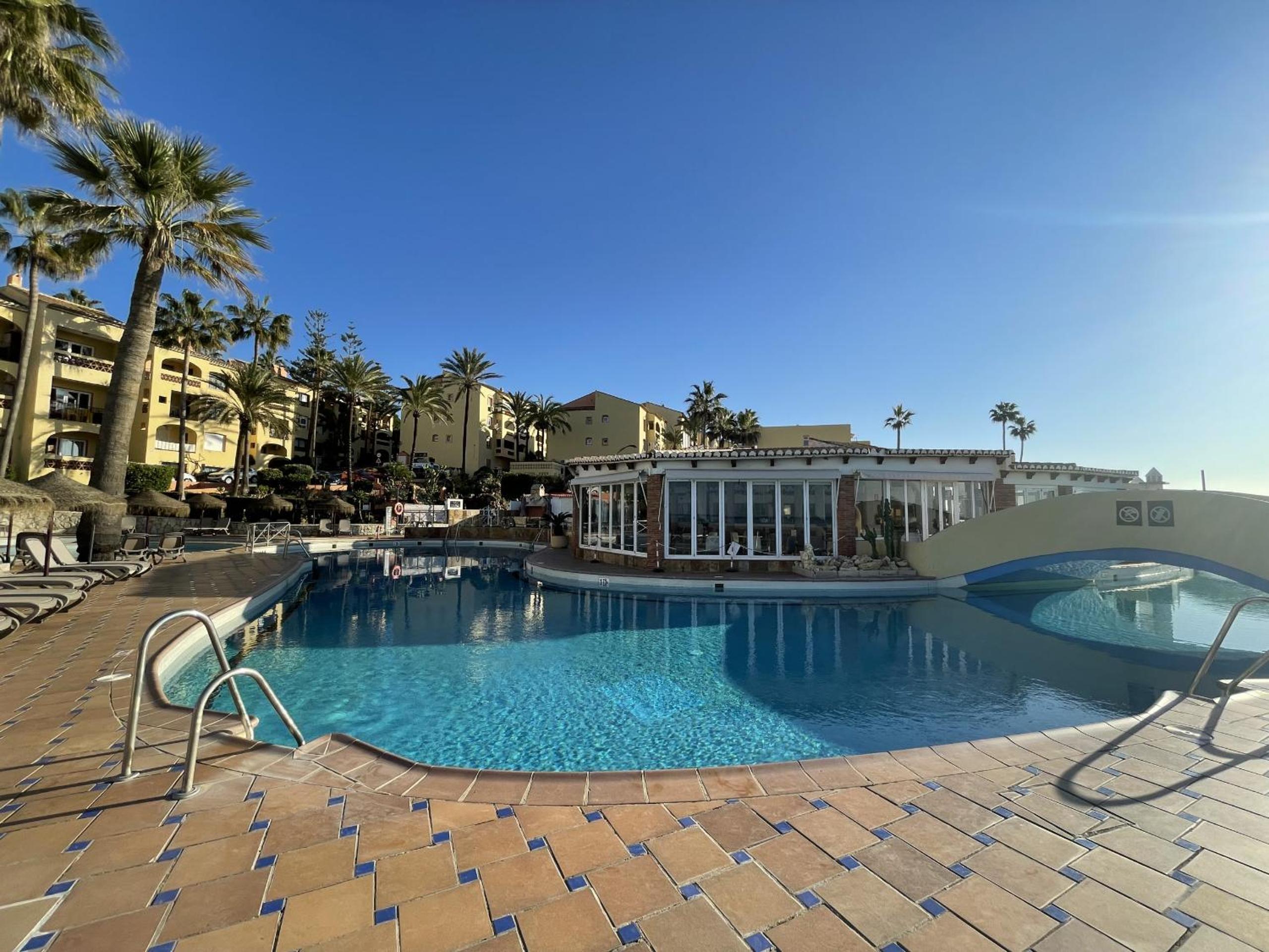 Dona Lola Lupita 1 bedroom duplex apartment with sea views between Fuengirola and Marbella