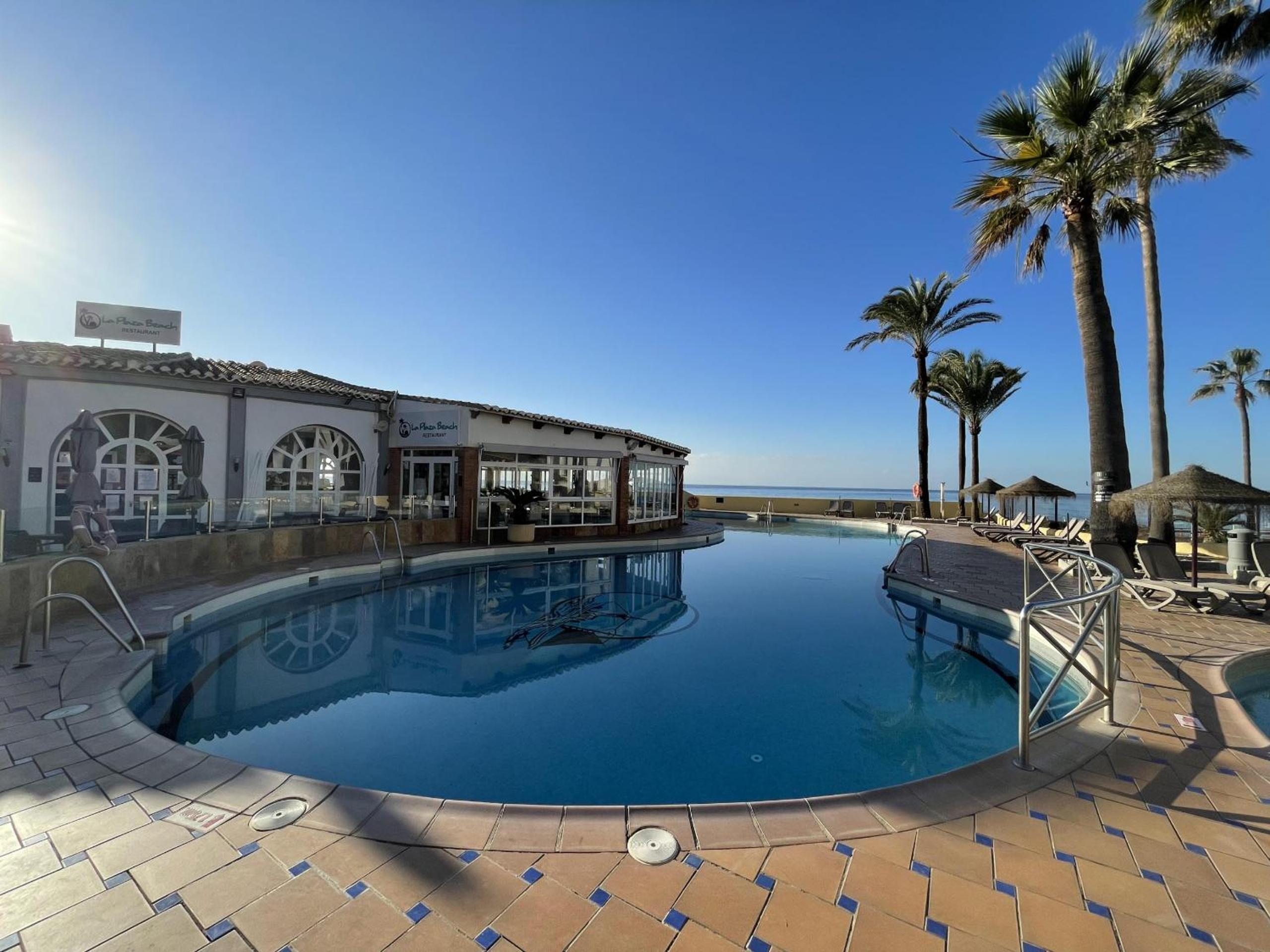 Dona Lola Lupita 1 bedroom duplex apartment with sea views between Fuengirola and Marbella