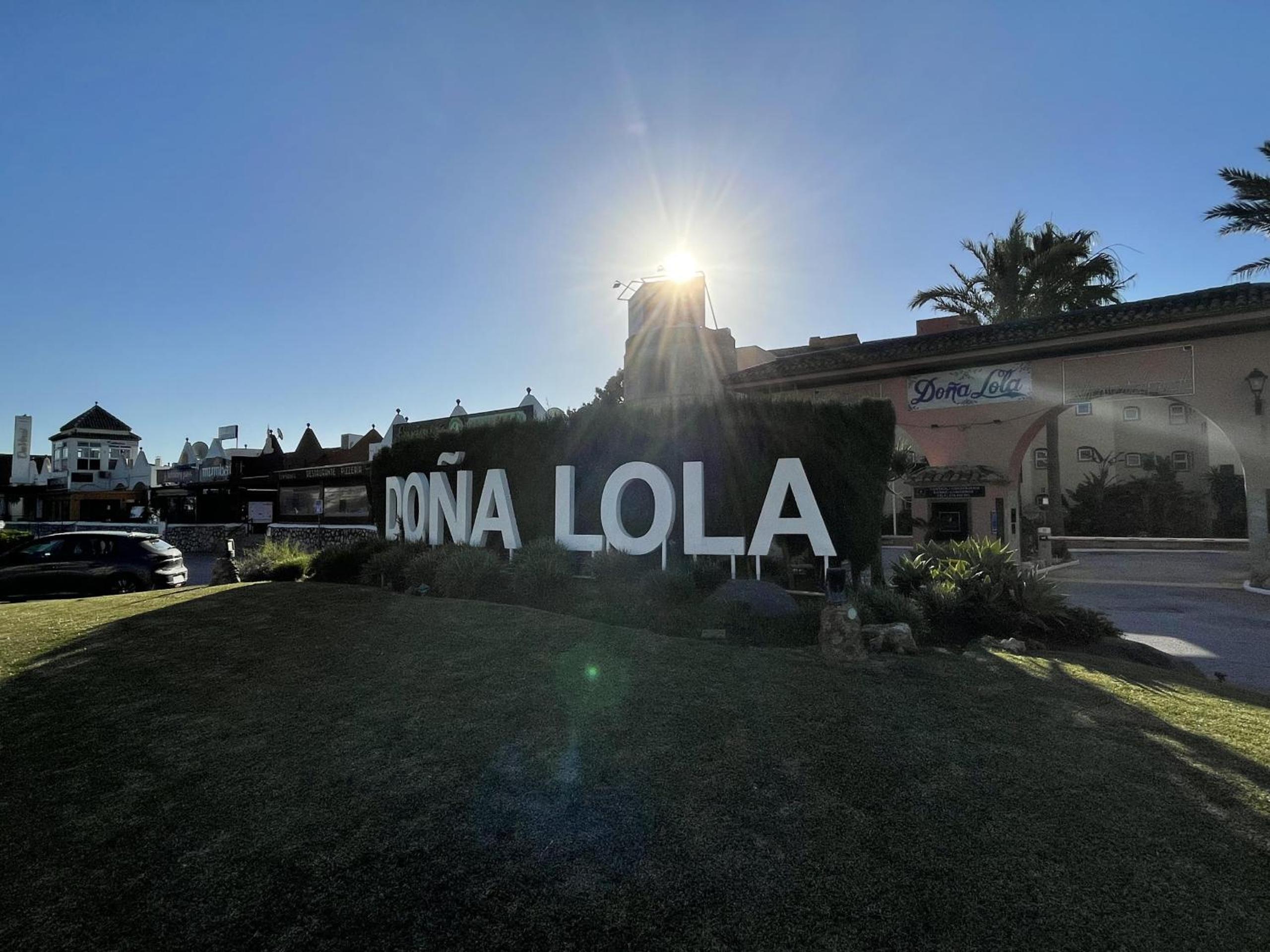 Dona Lola Lupita 1 bedroom duplex apartment with sea views between Fuengirola and Marbella