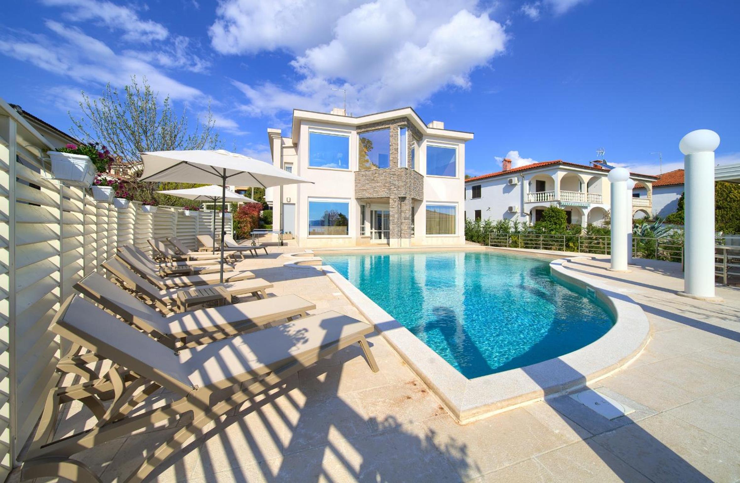 Villa PIANO view 3